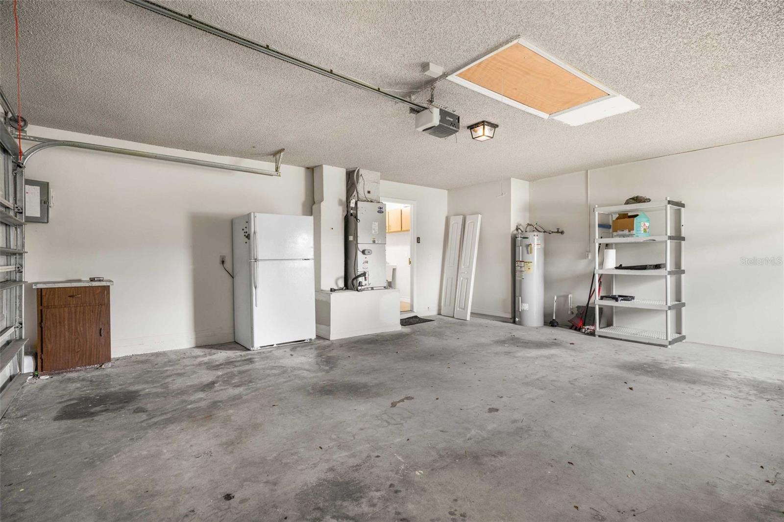 Image 41 of 61 For 981 Foxrun Terrace