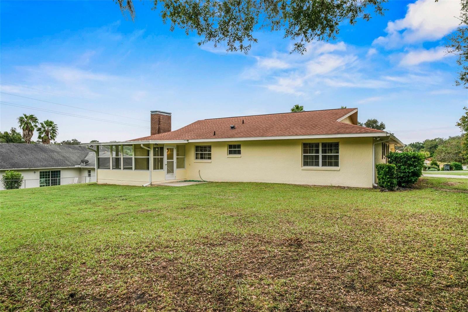 Image 6 of 61 For 981 Foxrun Terrace