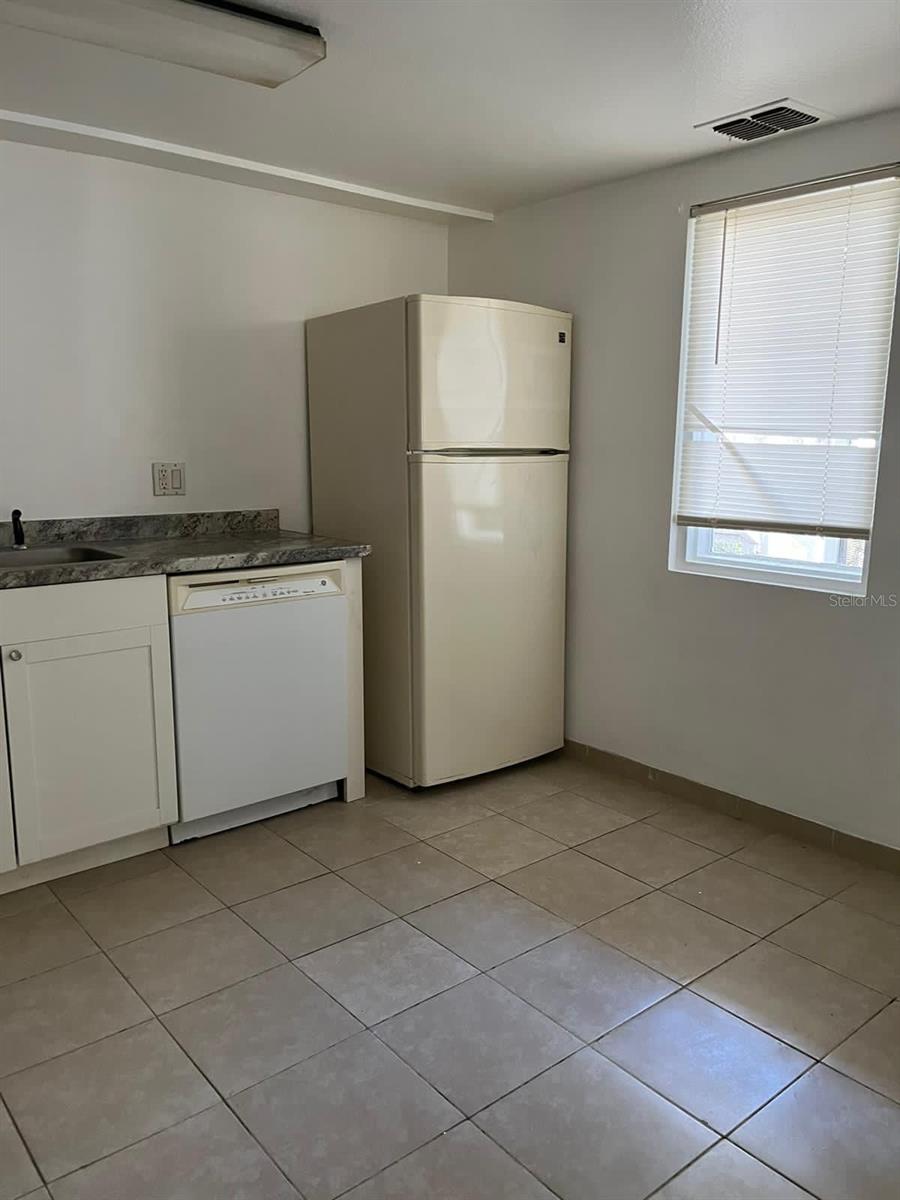 Image 6 of 18 For 8236 Fairways Circle D102