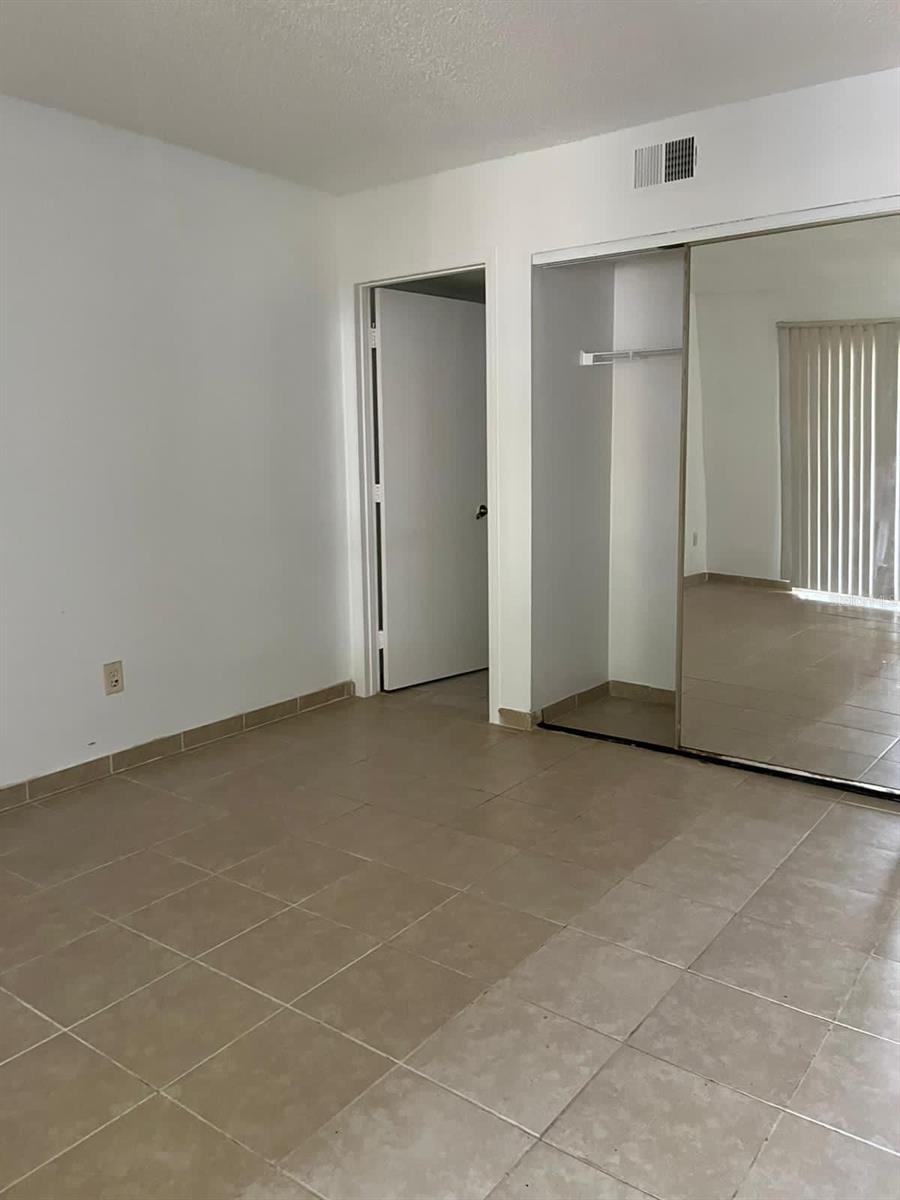 Image 7 of 18 For 8236 Fairways Circle D102