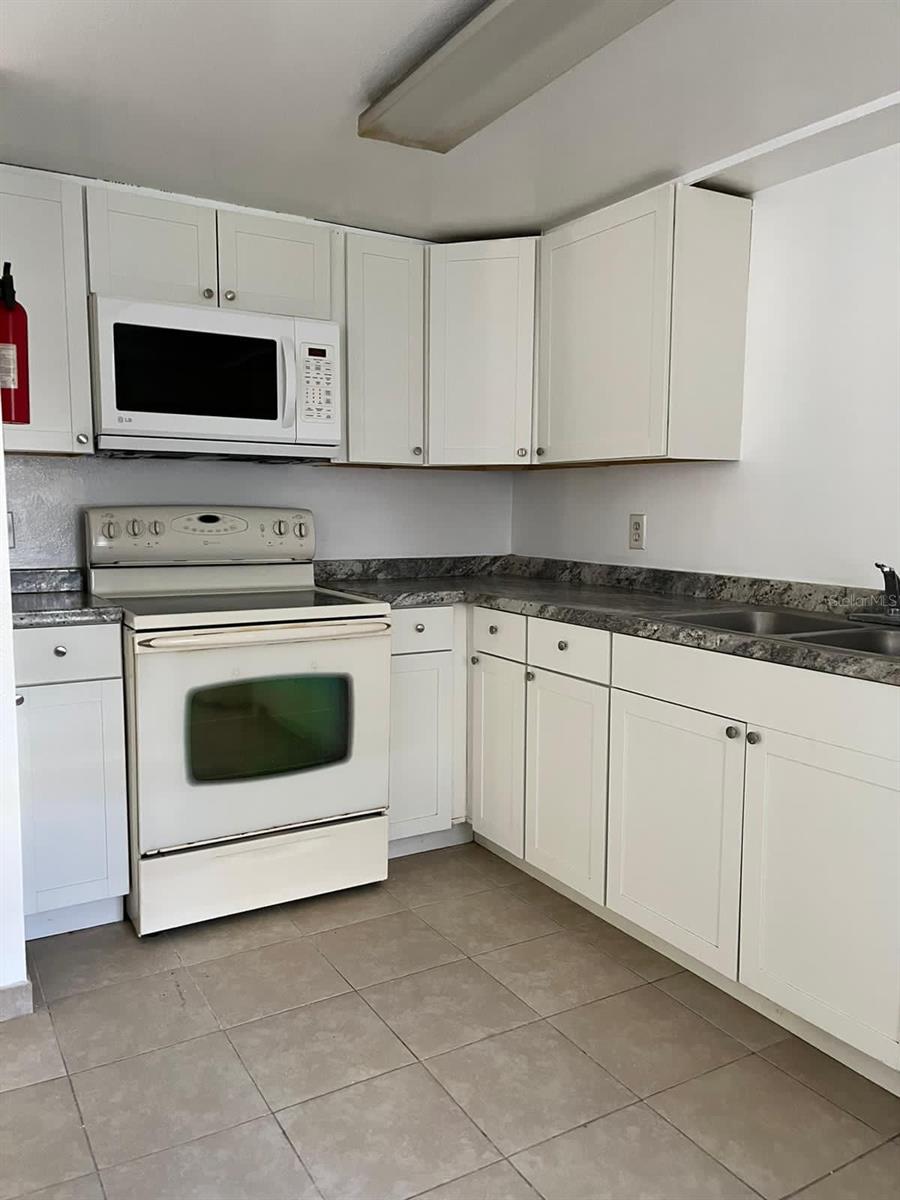 Image 8 of 18 For 8236 Fairways Circle D102