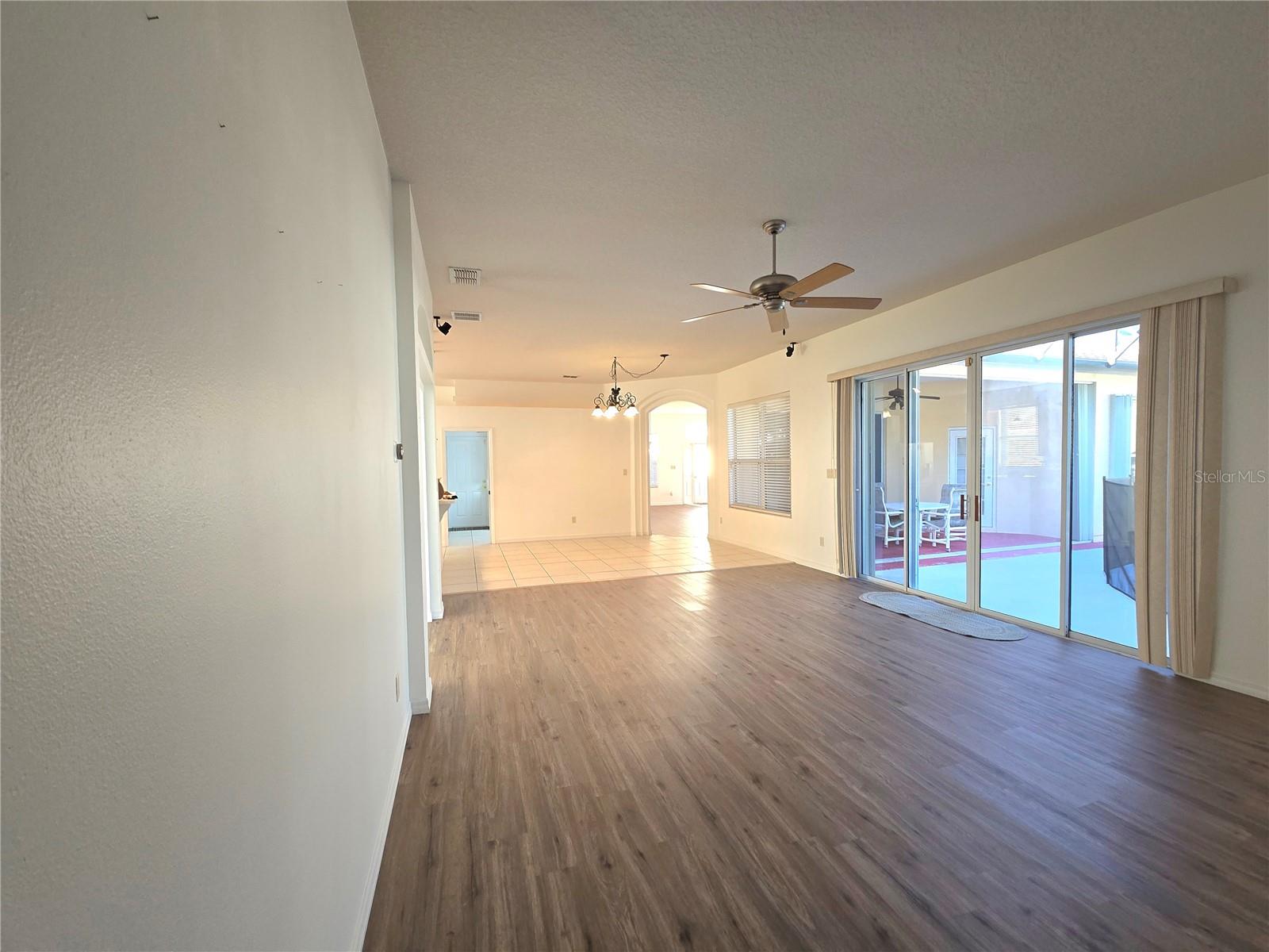 Image 11 of 36 For 24613 Madewood Avenue