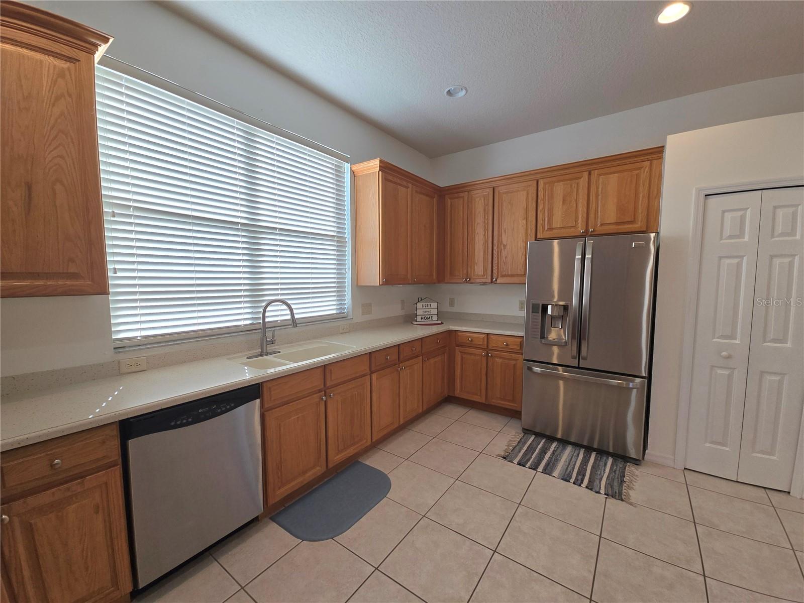 Image 14 of 36 For 24613 Madewood Avenue