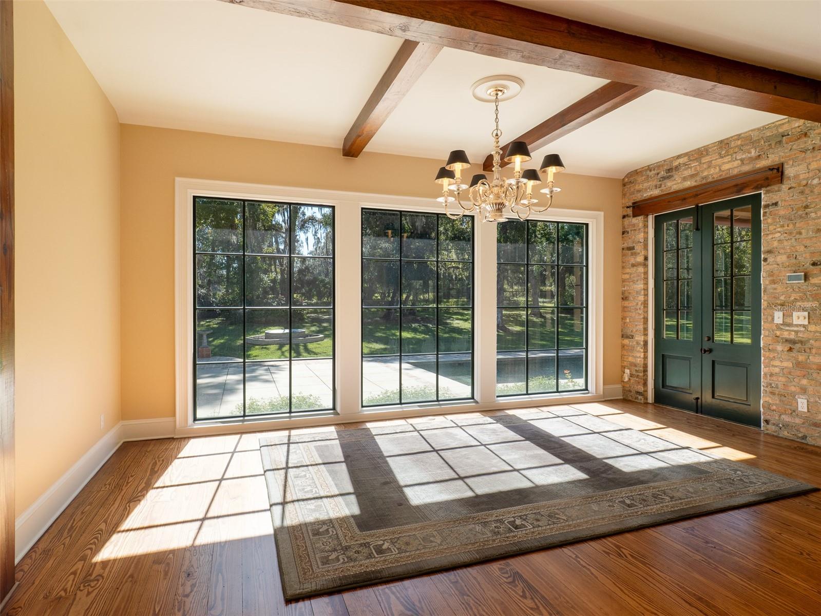 Image 14 of 42 For 950 43rd Place