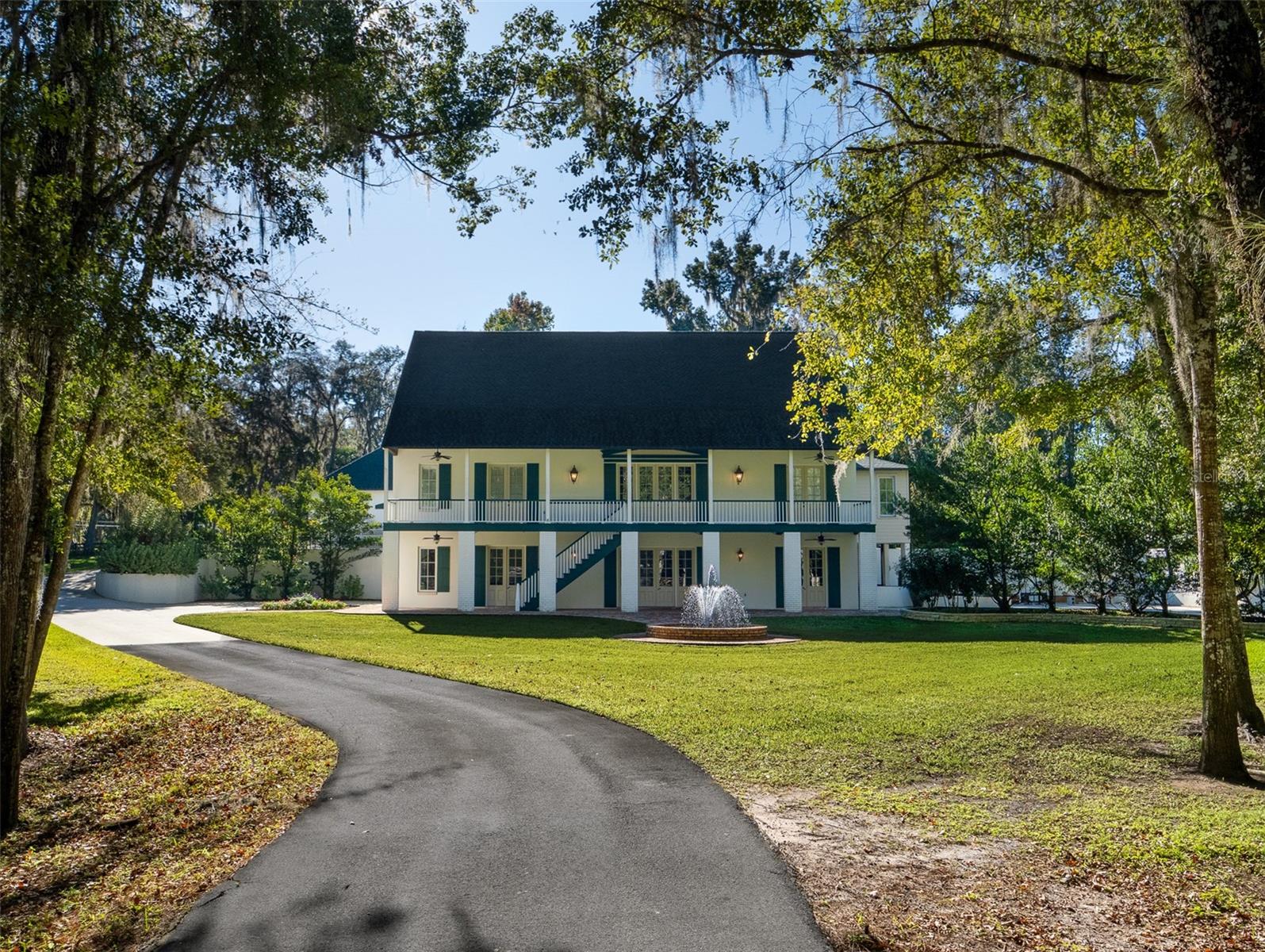 Image 3 of 42 For 950 43rd Place