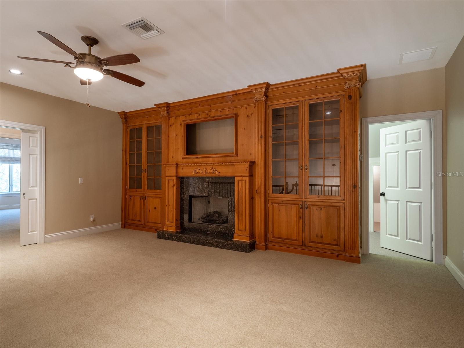 Image 31 of 42 For 950 43rd Place