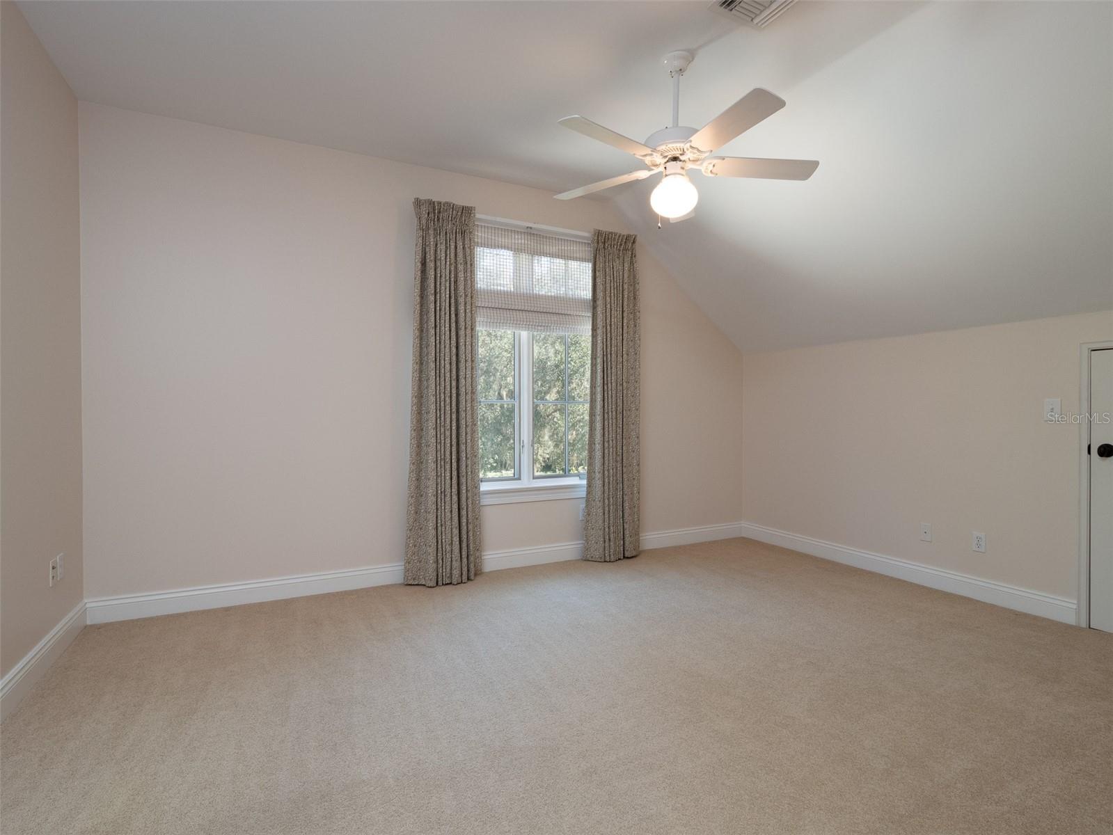 Image 32 of 42 For 950 43rd Place