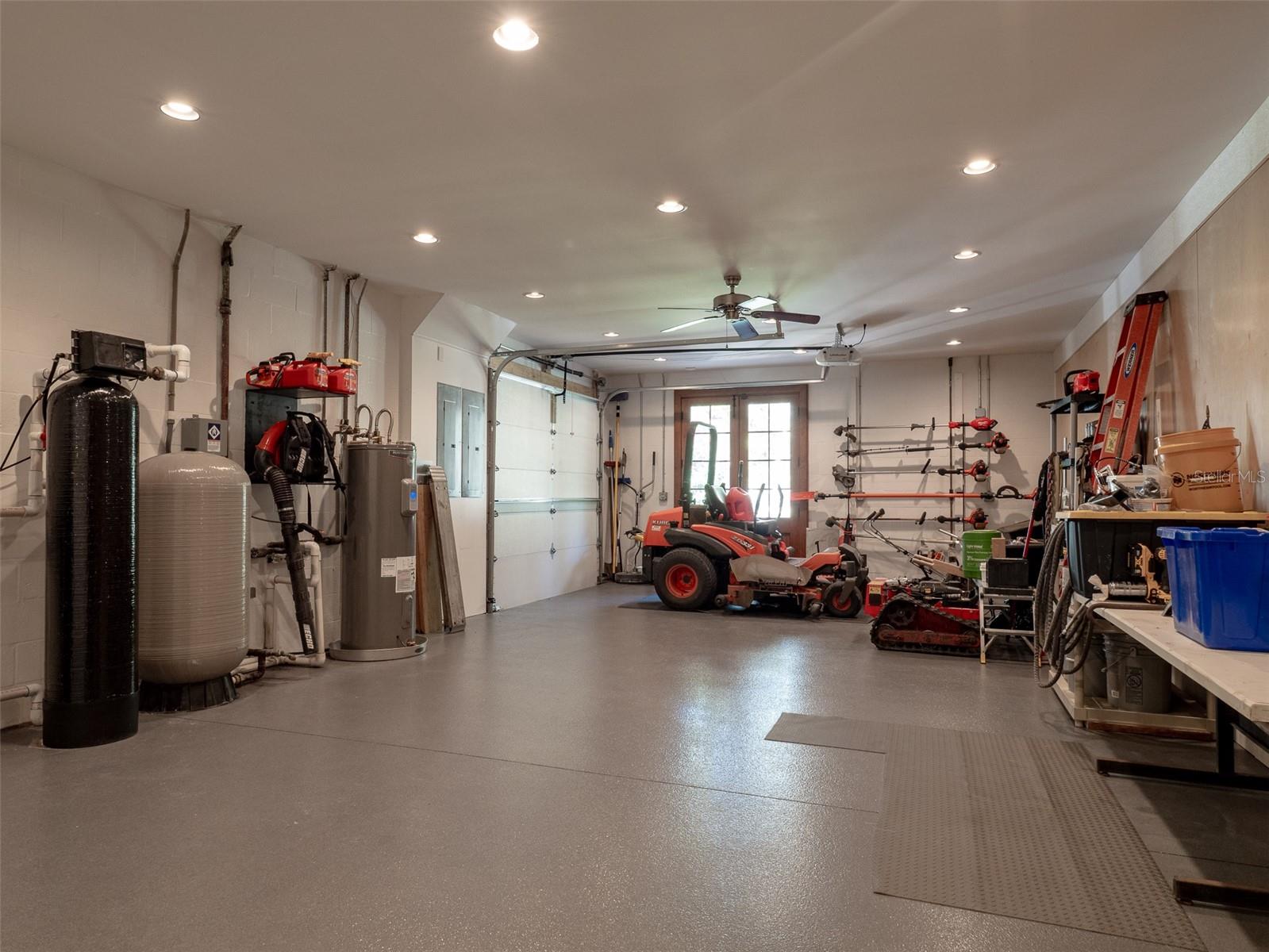 Image 41 of 42 For 950 43rd Place