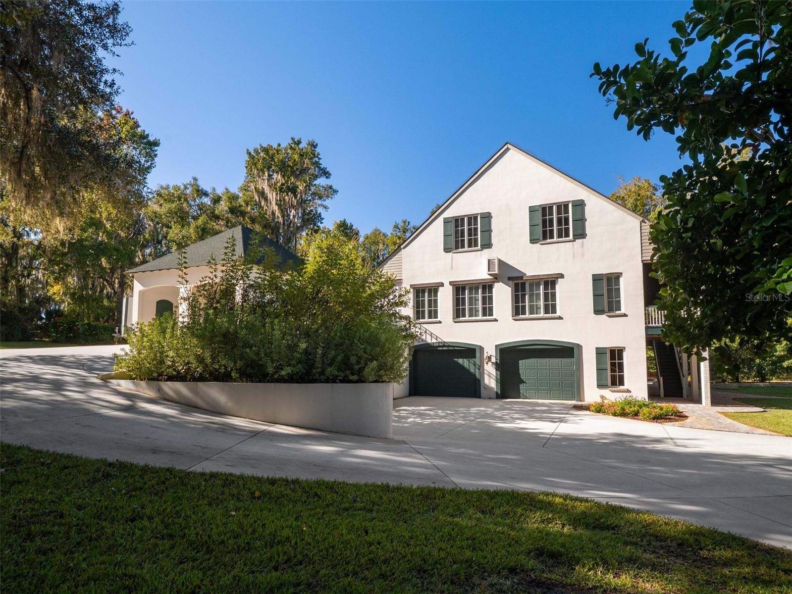 Image 5 of 42 For 950 43rd Place