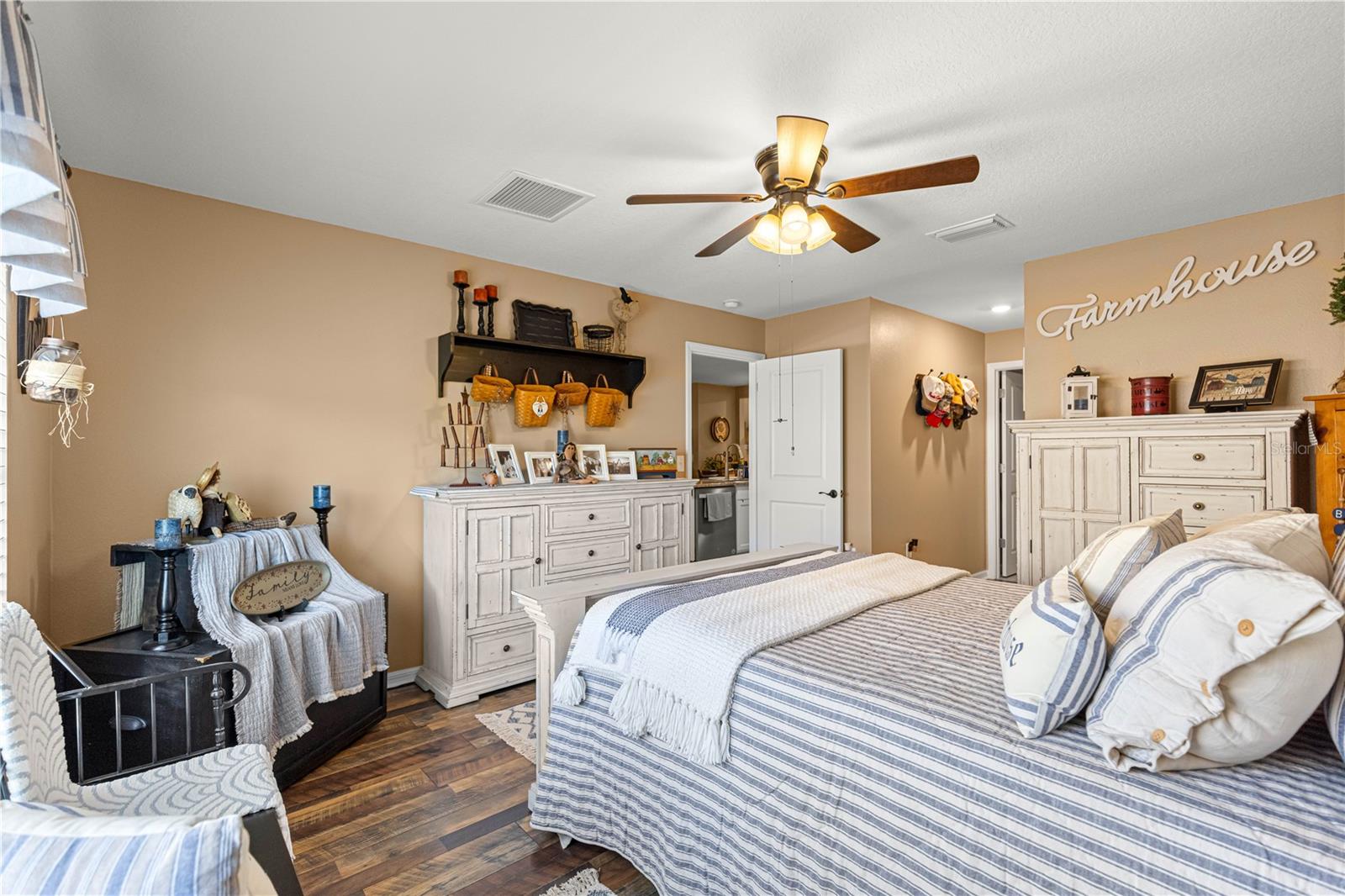 Image 25 of 50 For 646 65th Avenue