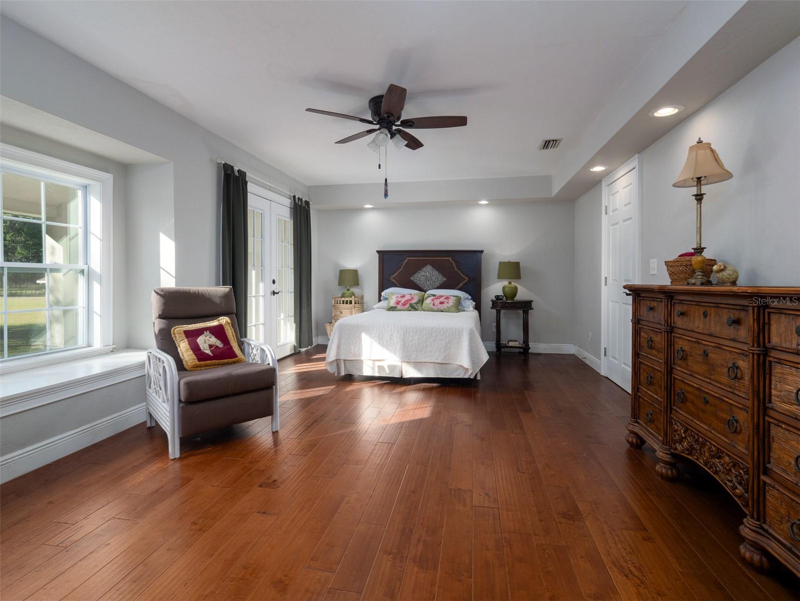 Image 12 of 27 For 6470 90th Avenue