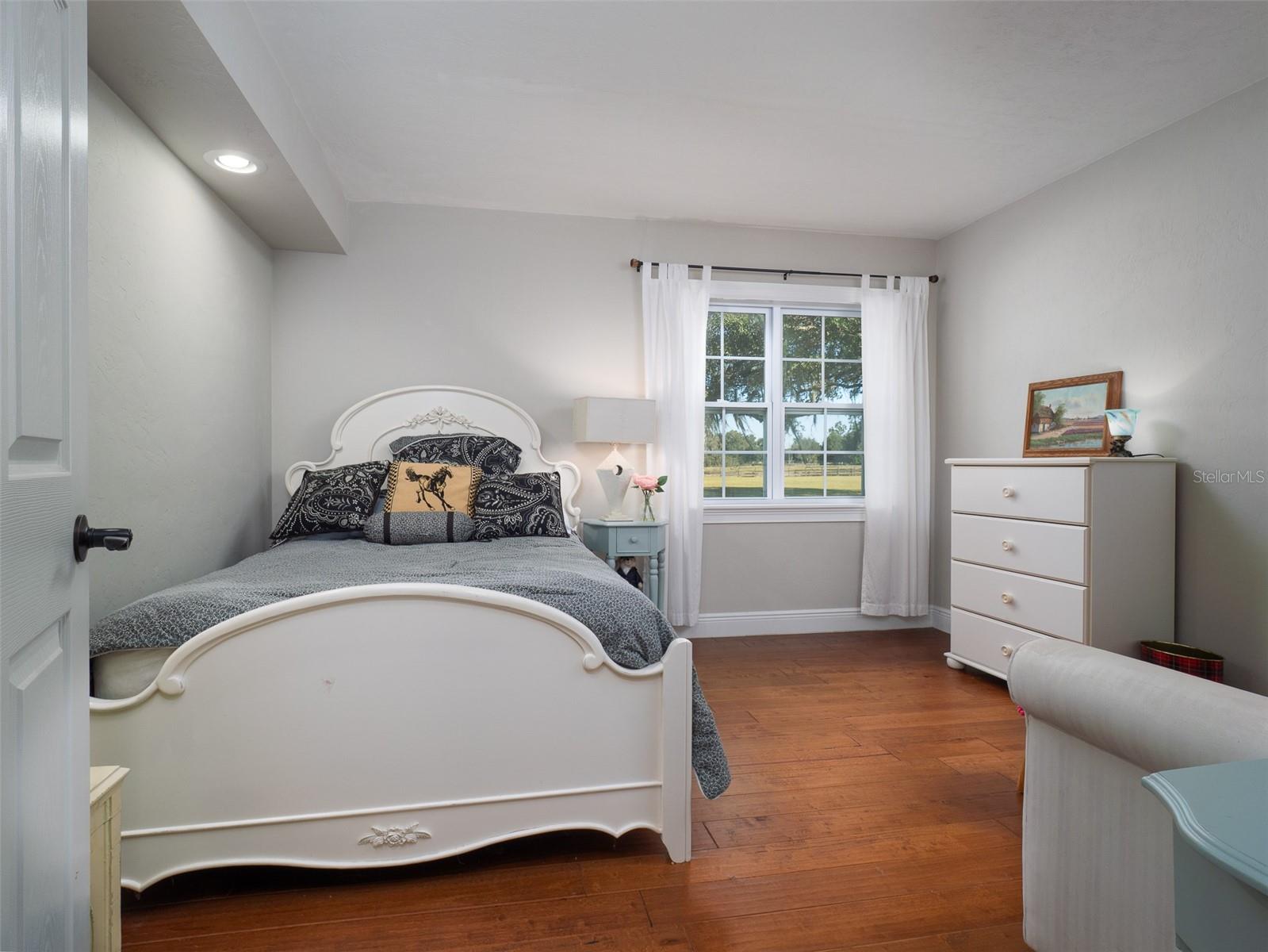 Image 16 of 27 For 6470 90th Avenue