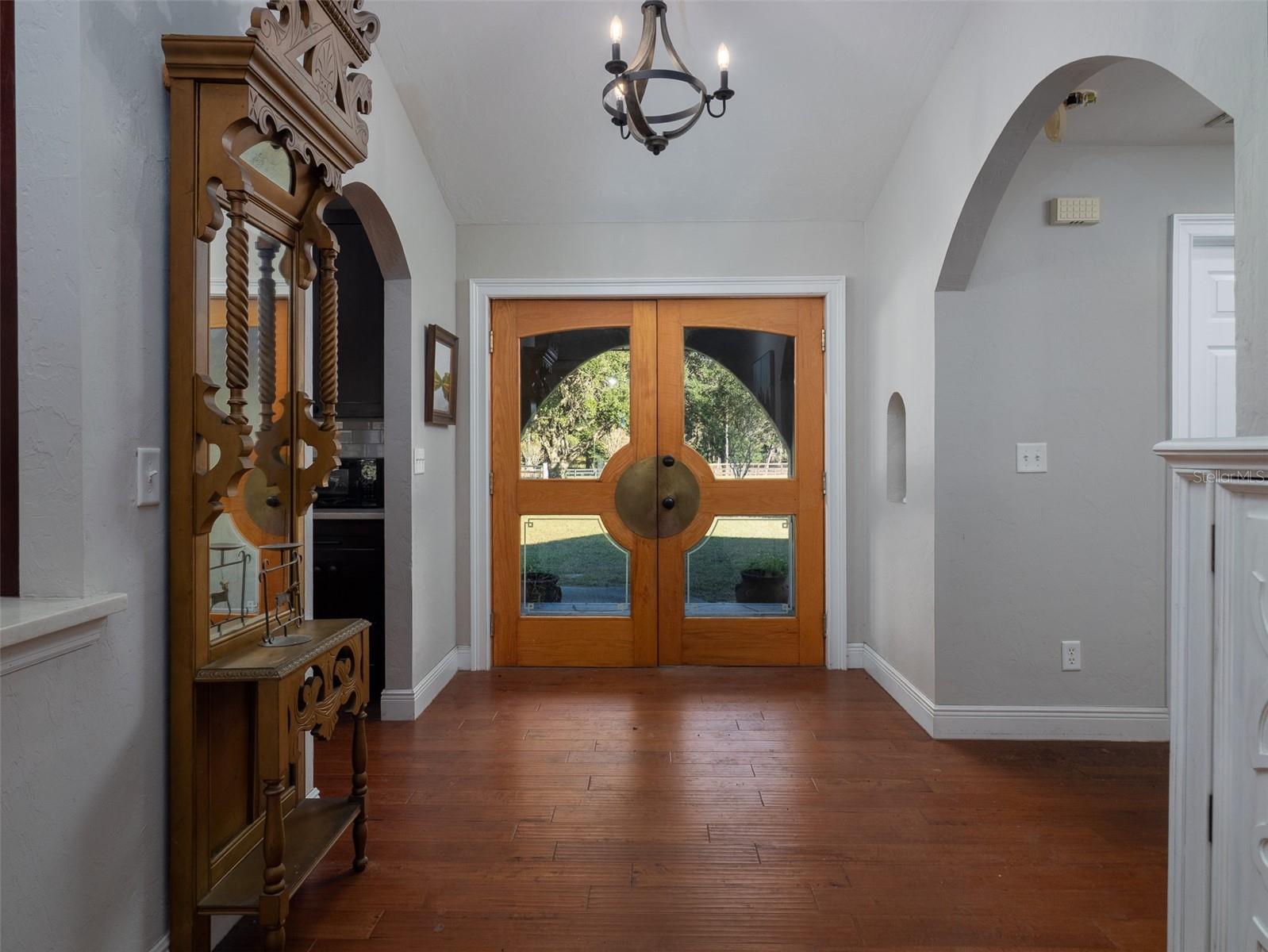 Image 5 of 27 For 6470 90th Avenue