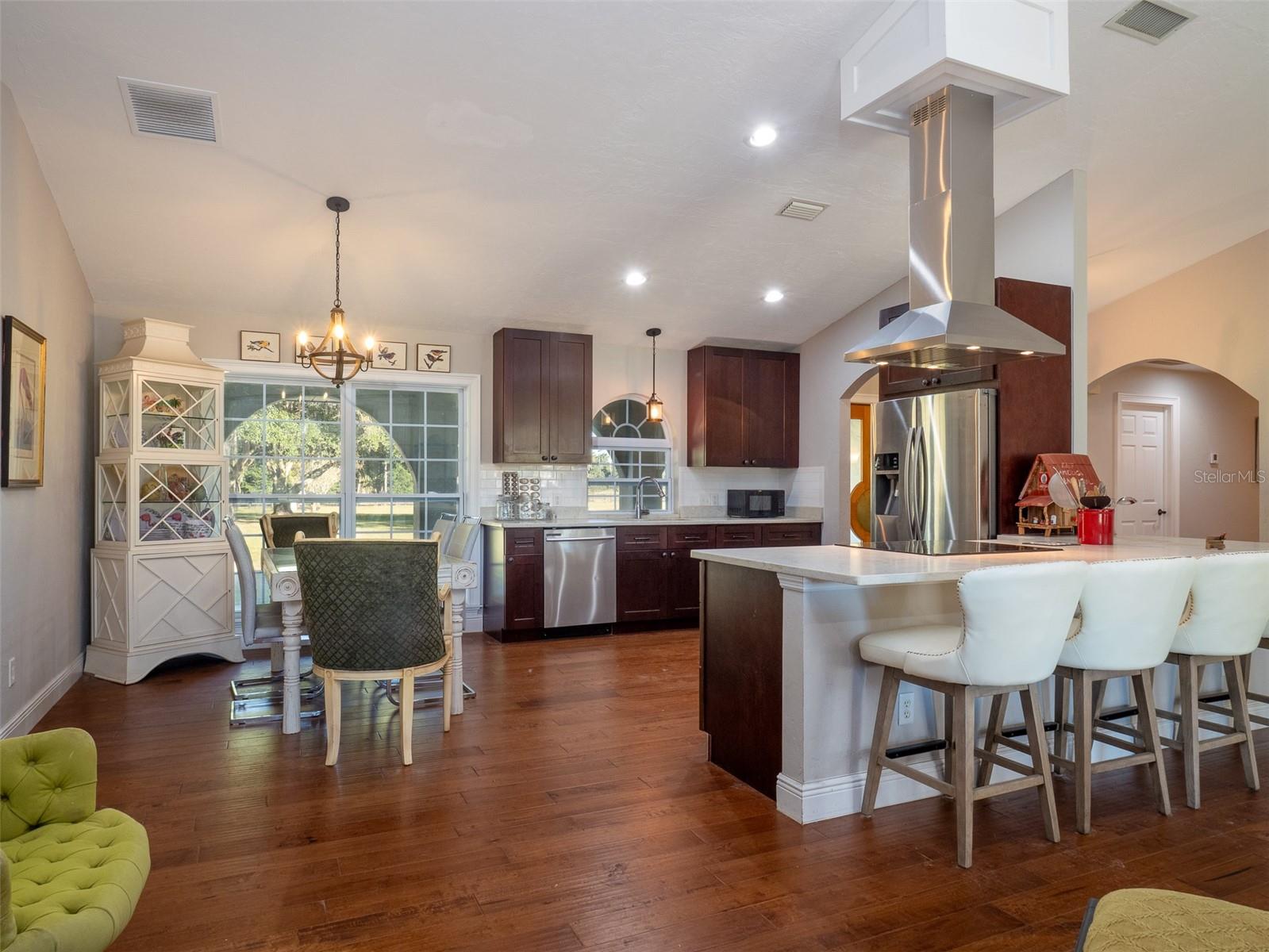 Image 7 of 27 For 6470 90th Avenue