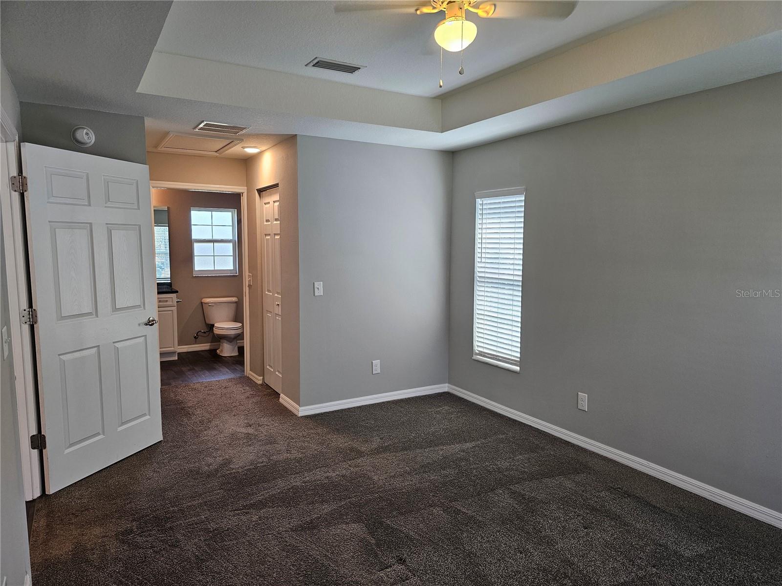 Image 5 of 16 For 8 Hemlock Terrace Place