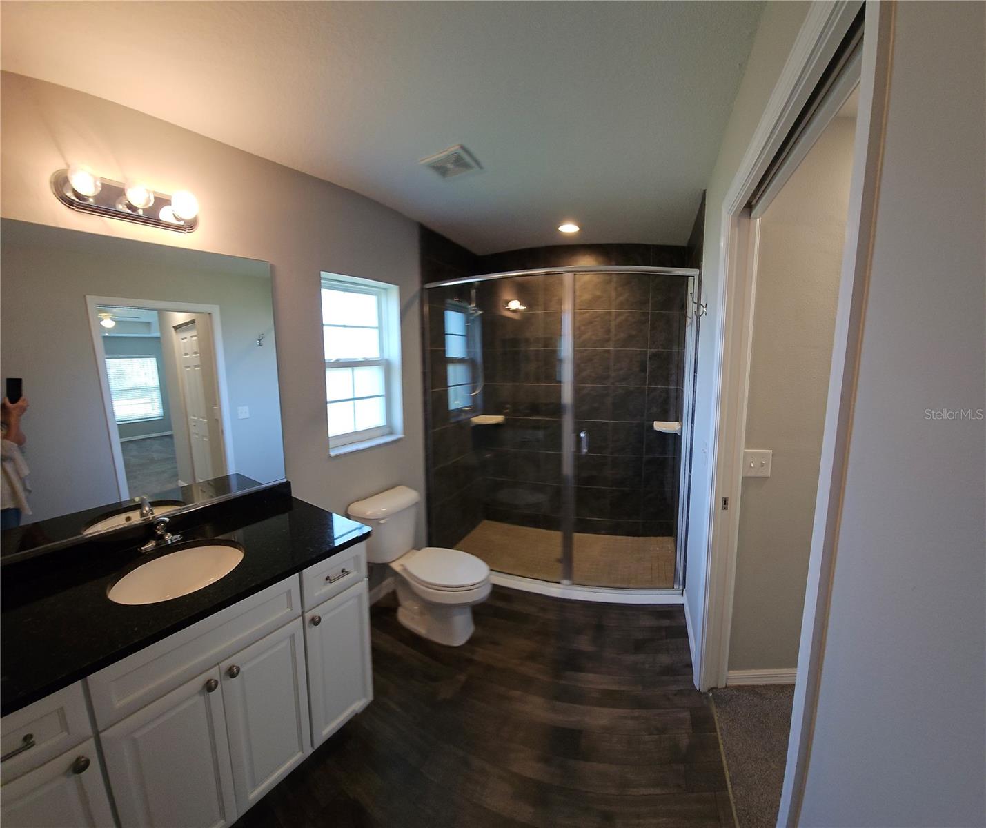 Image 8 of 16 For 8 Hemlock Terrace Place