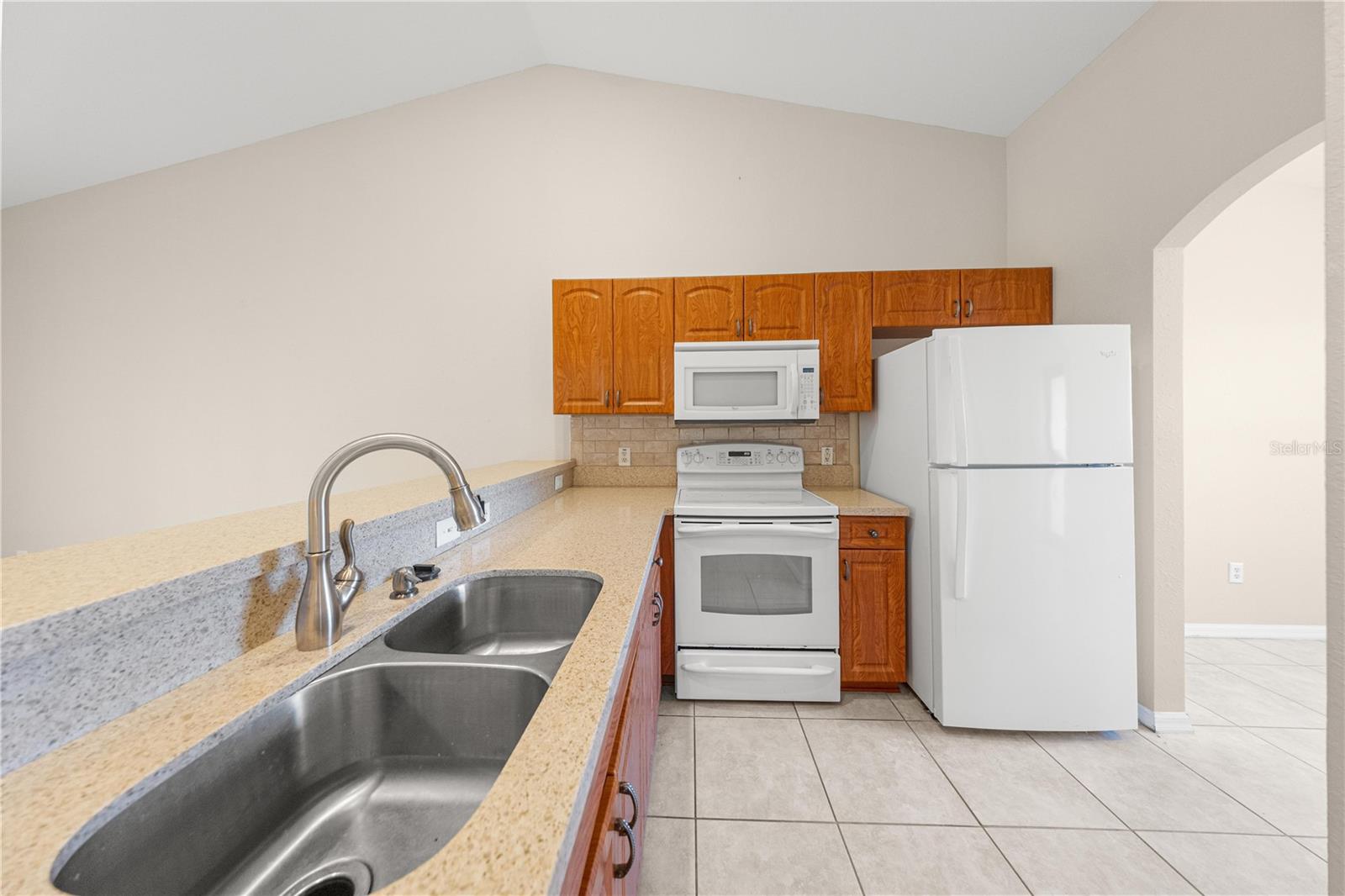 Image 9 of 22 For 1701 24th Road 1702