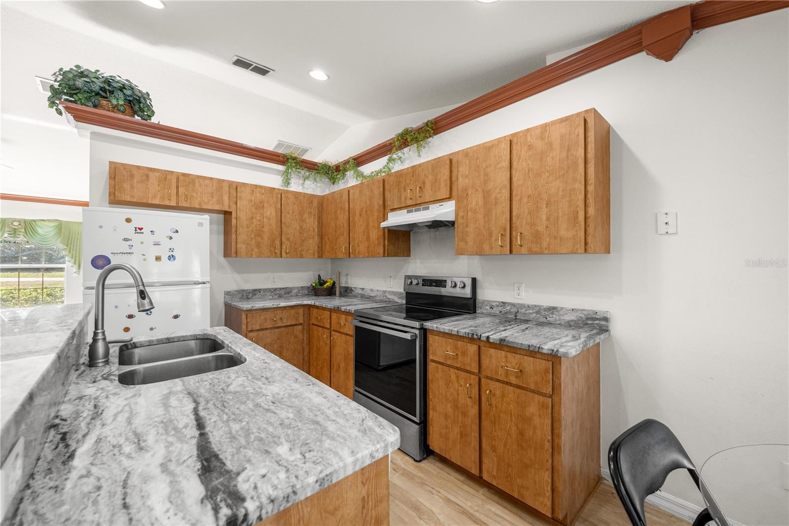 Image 10 of 36 For 9319 161st Place