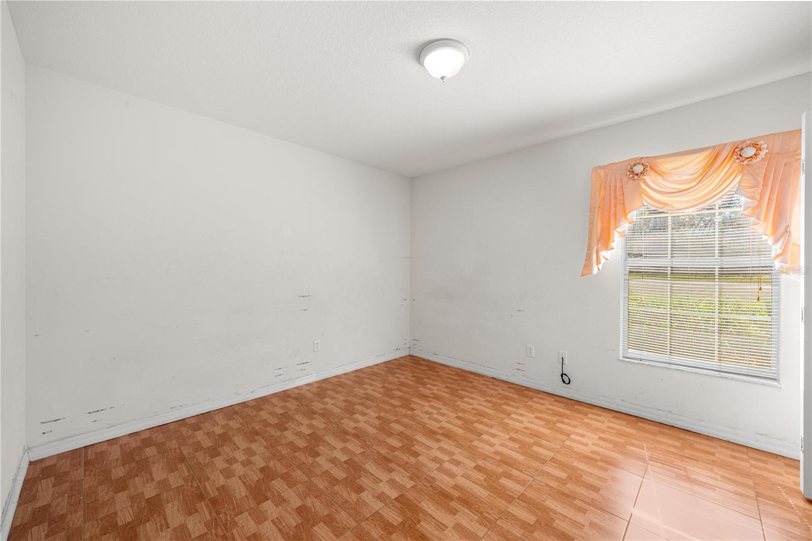 Image 17 of 36 For 9319 161st Place