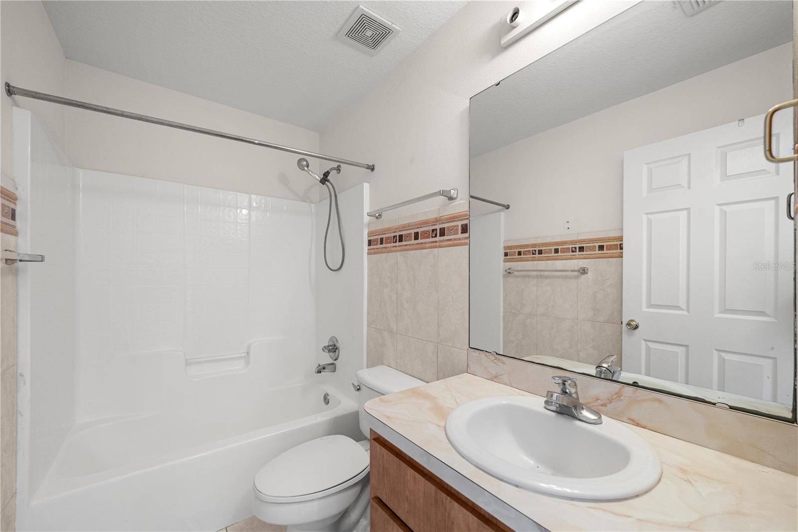 Image 19 of 36 For 9319 161st Place