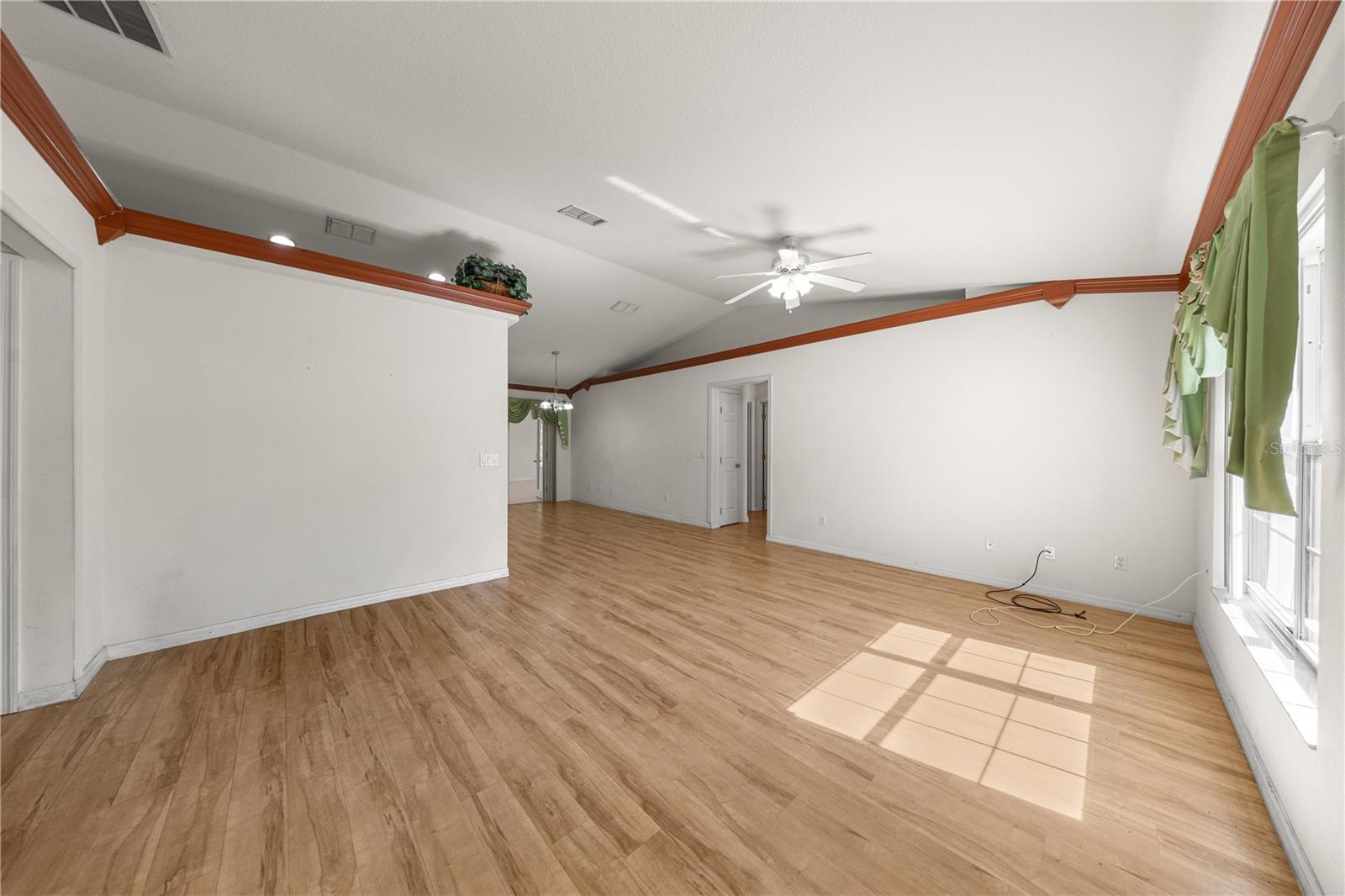 Image 4 of 36 For 9319 161st Place