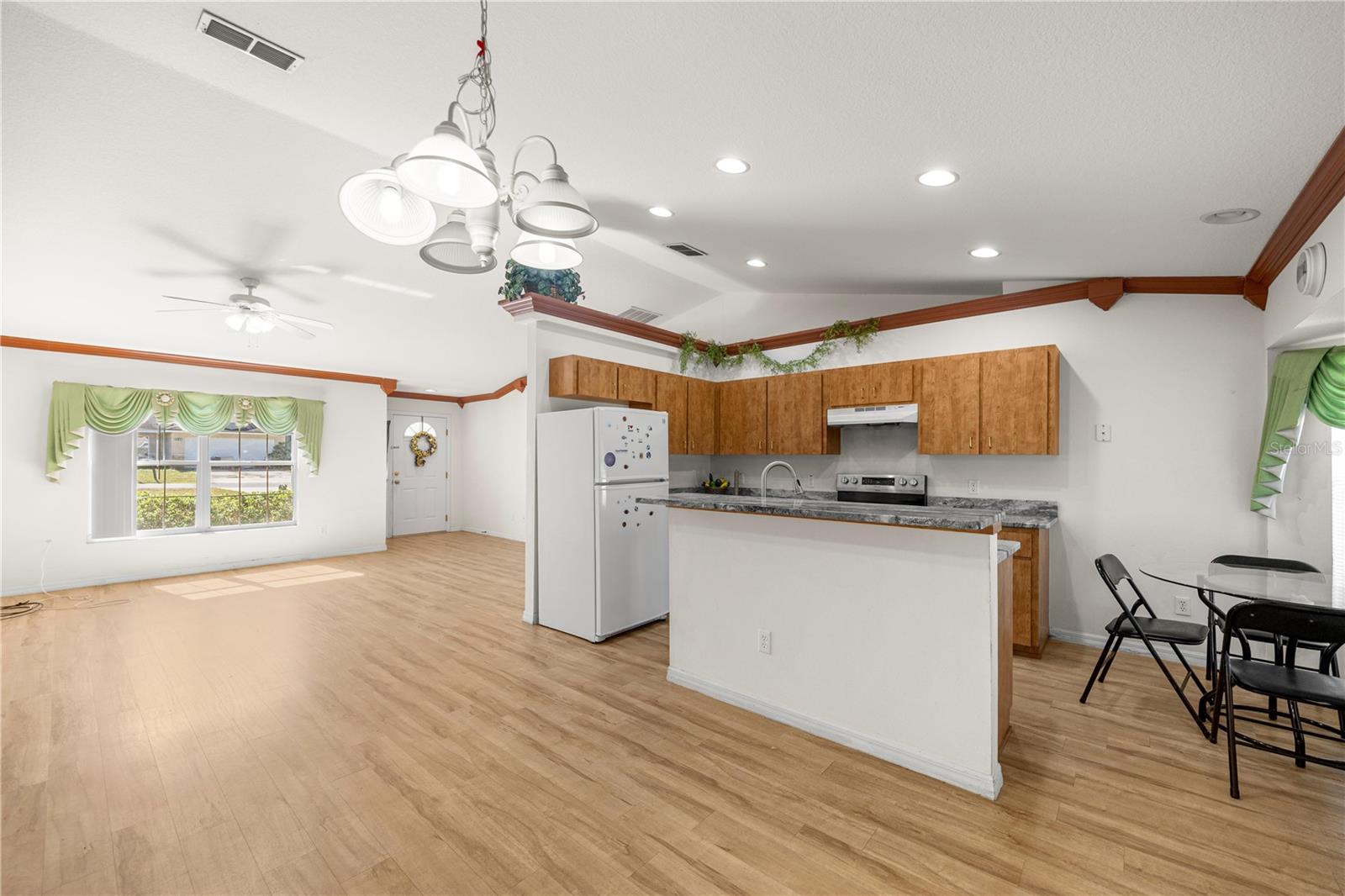 Image 9 of 36 For 9319 161st Place