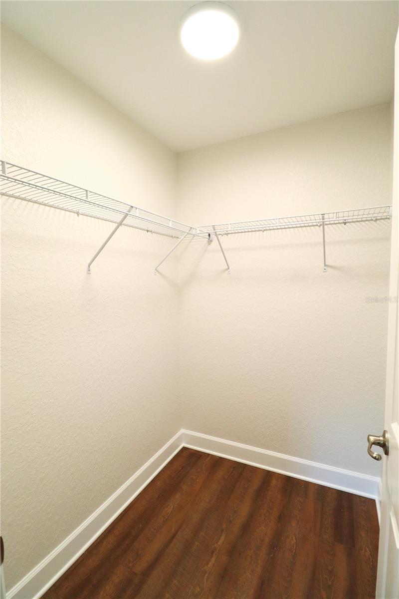 Image 11 of 33 For 13869 41st Court