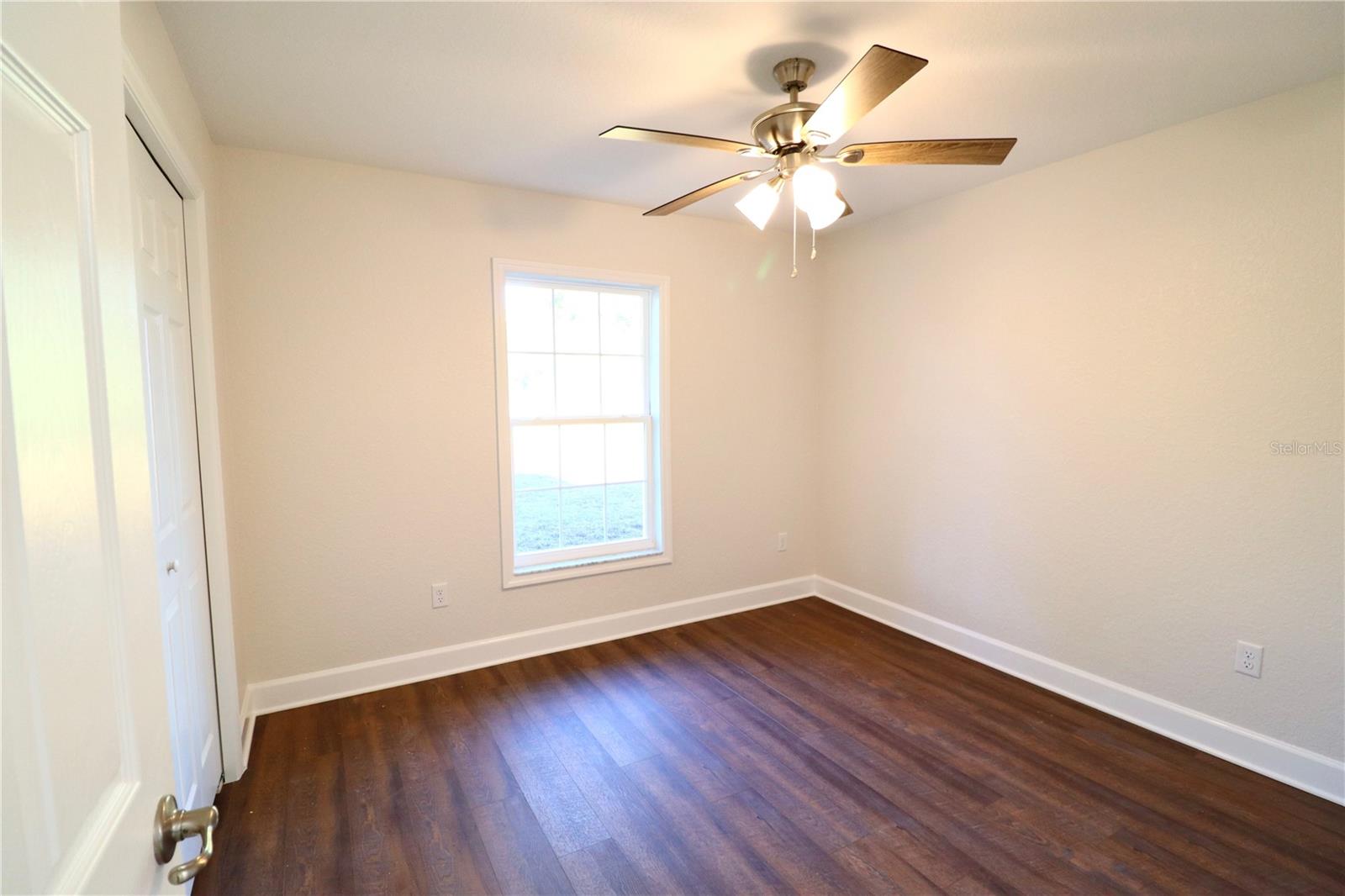 Image 12 of 33 For 13869 41st Court