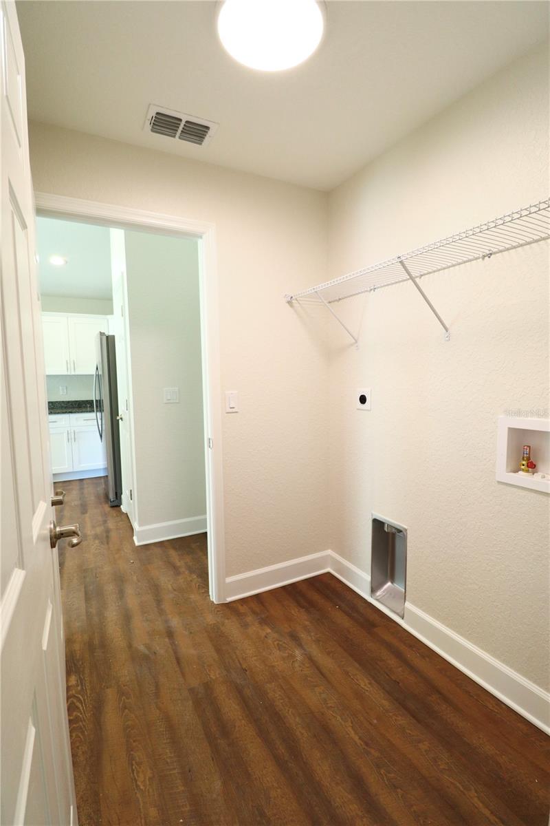 Image 17 of 33 For 13869 41st Court