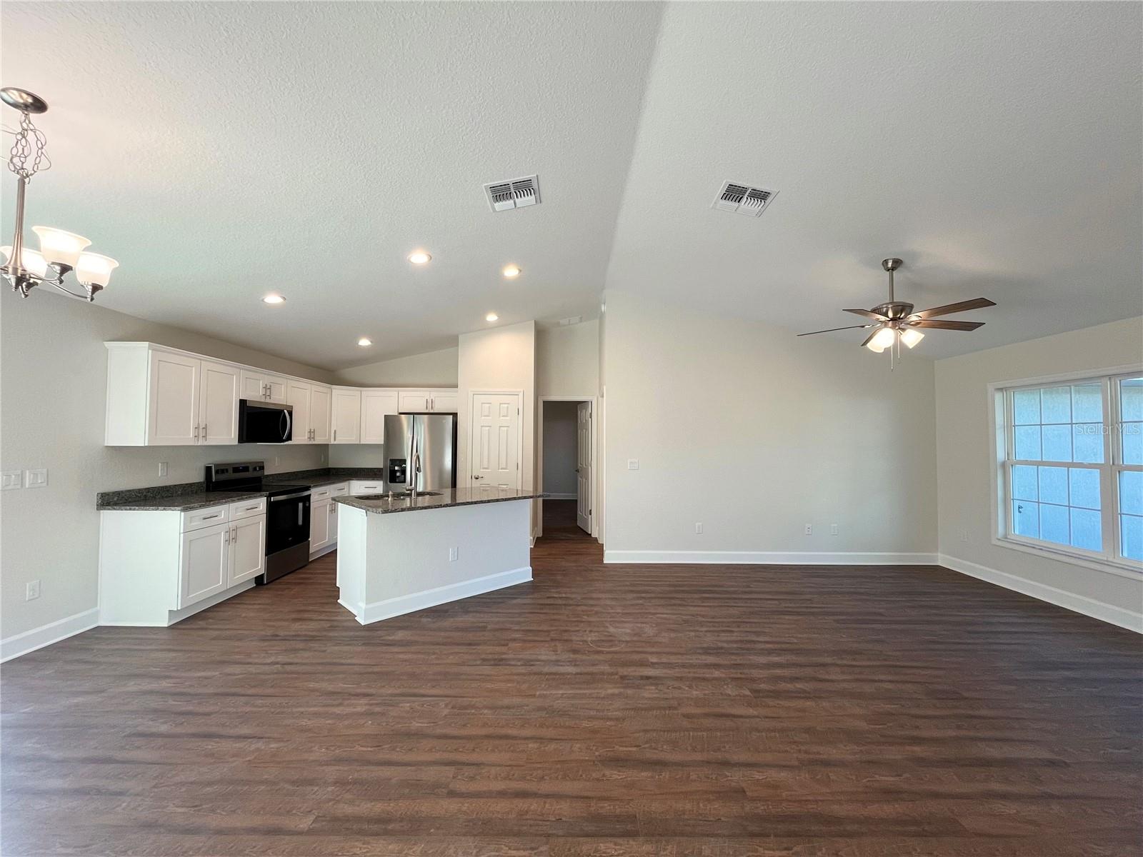 Image 4 of 33 For 13869 41st Court