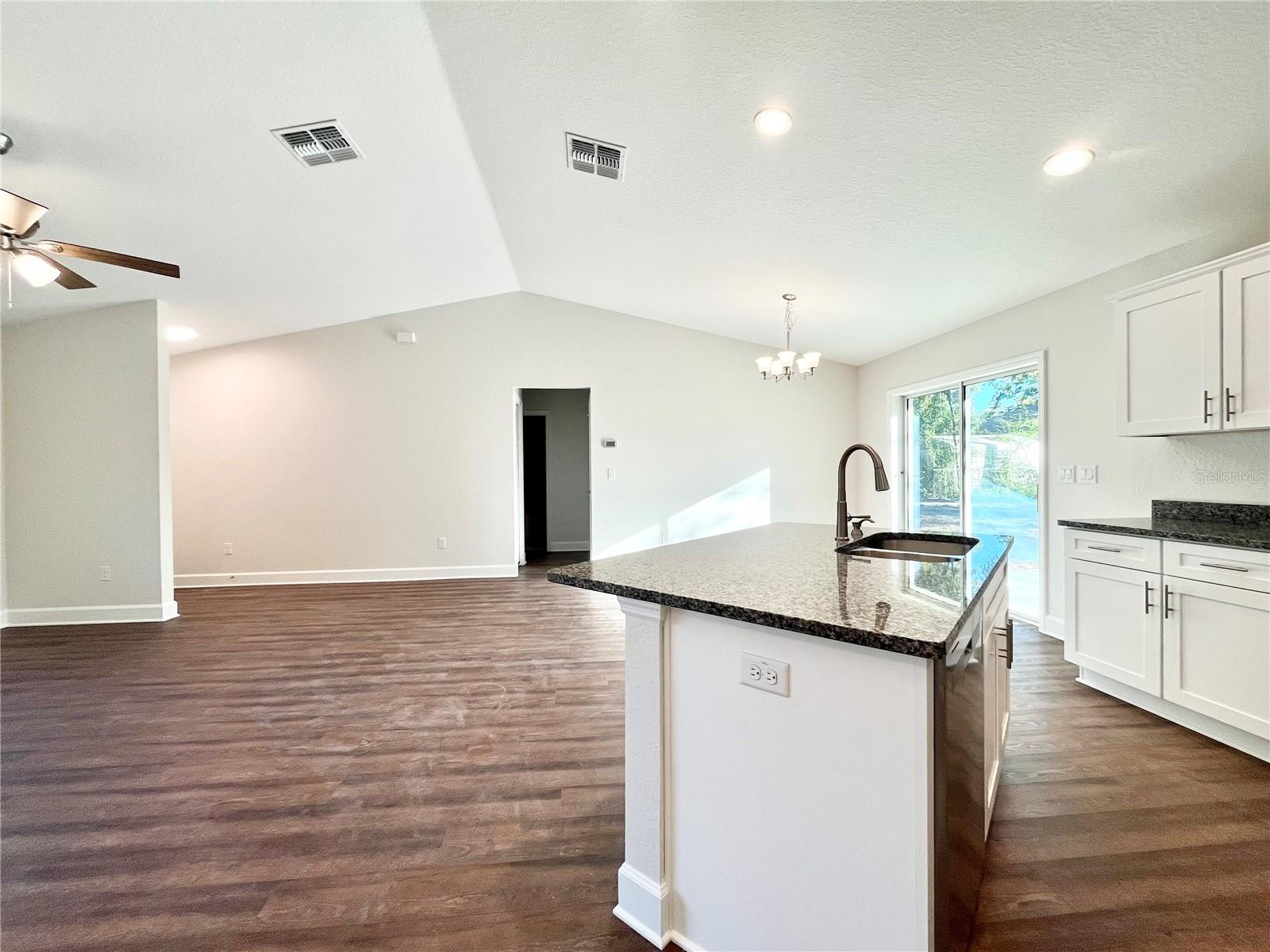 Image 5 of 33 For 13869 41st Court