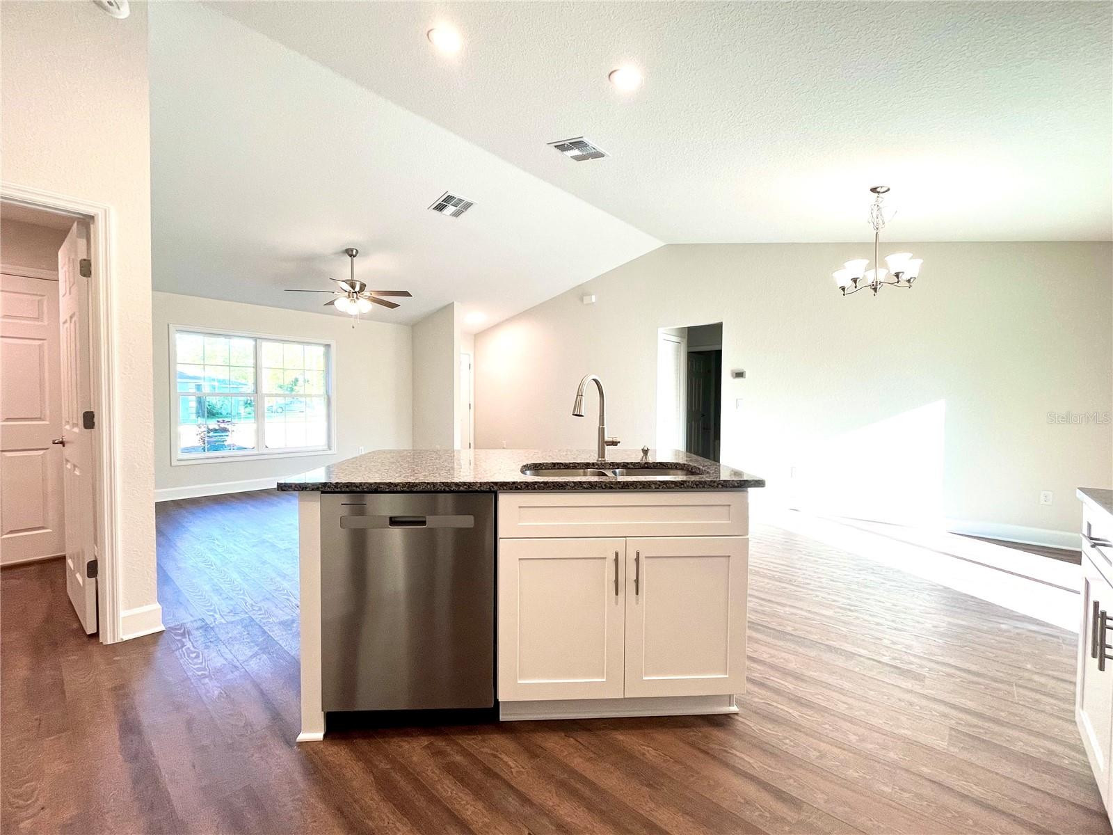 Image 6 of 33 For 13869 41st Court