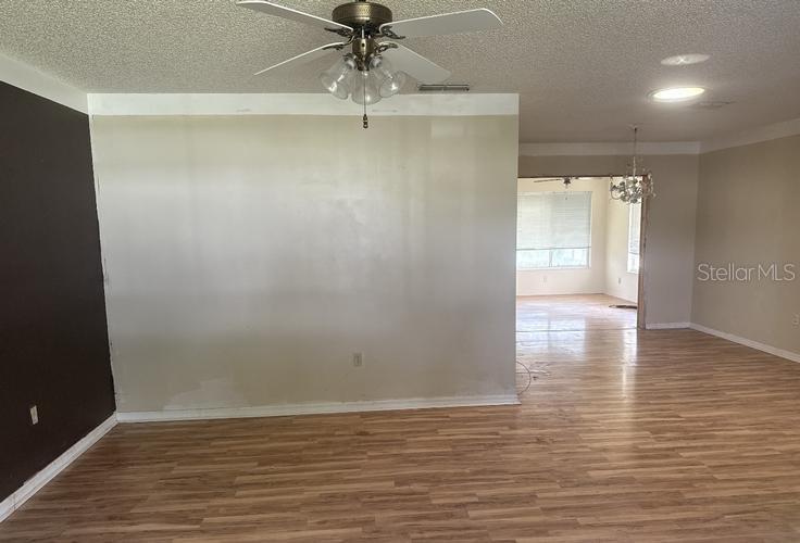 Image 4 of 13 For 17655 102nd Circle