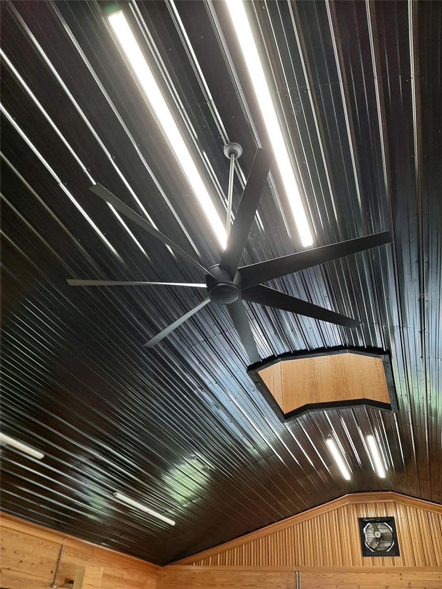 Listing photo id 9 for 4991 212th Court