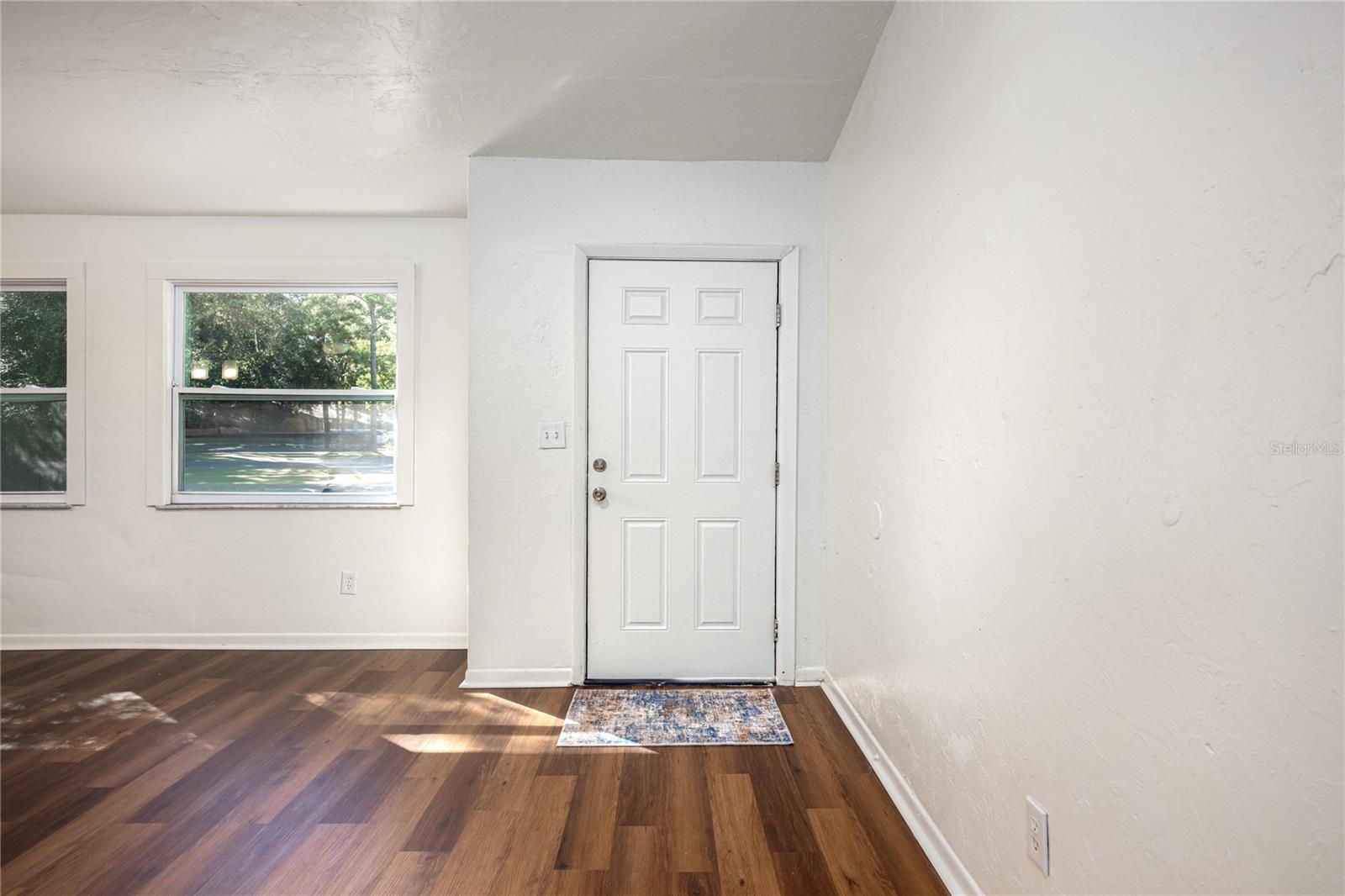 Image 33 of 40 For 6708 45th Avenue