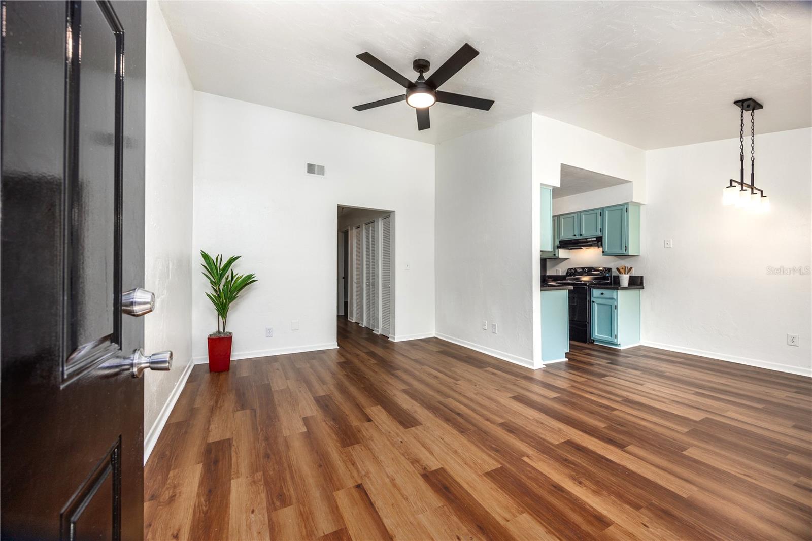 Image 4 of 40 For 6708 45th Avenue