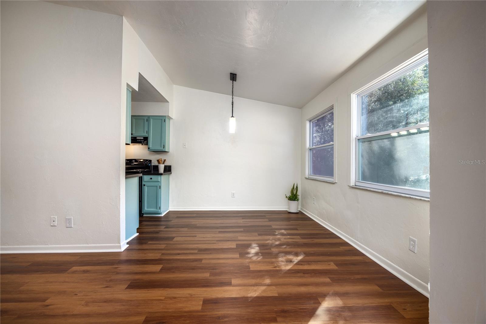 Image 6 of 40 For 6708 45th Avenue