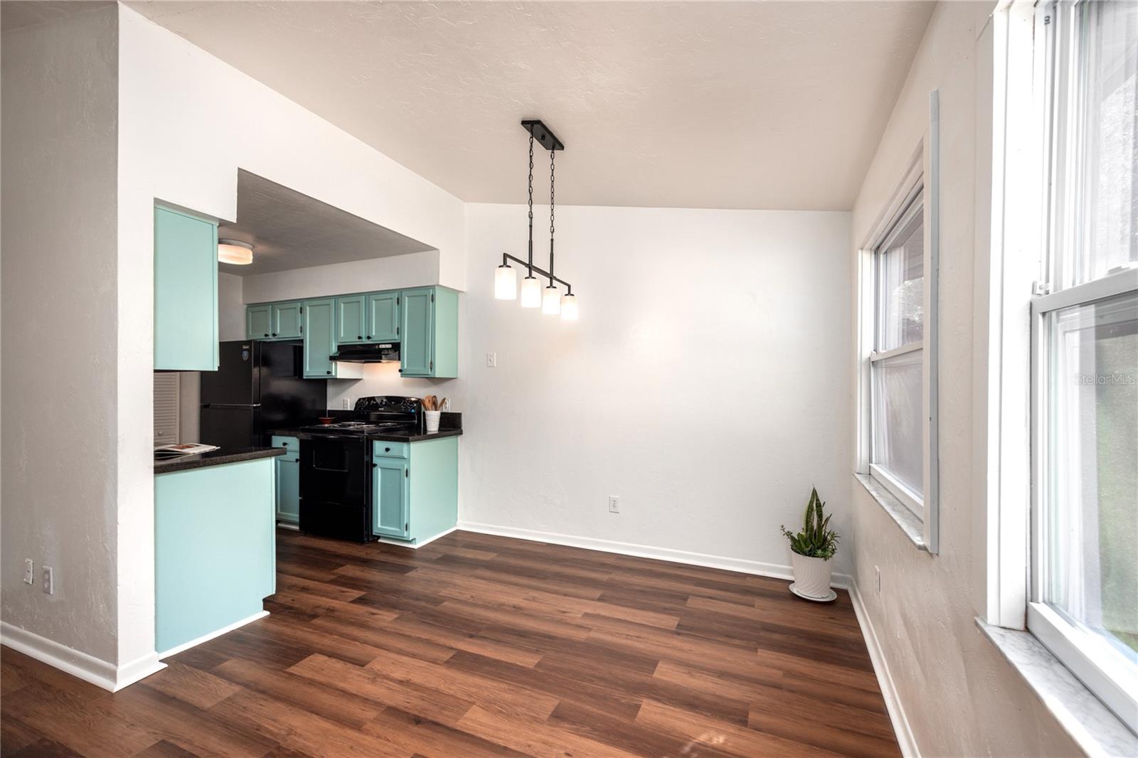 Image 9 of 40 For 6708 45th Avenue