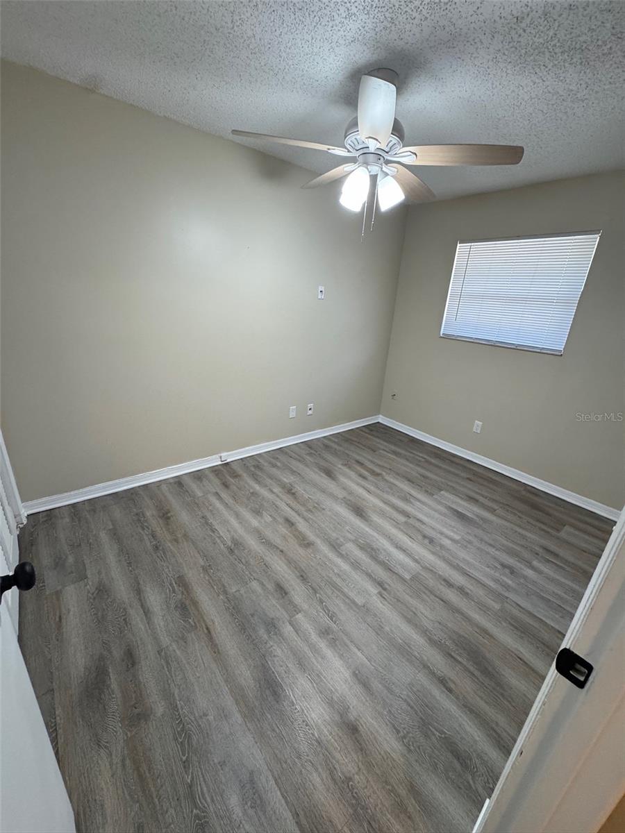 Image 12 of 17 For 1422-1422 17th Avenue