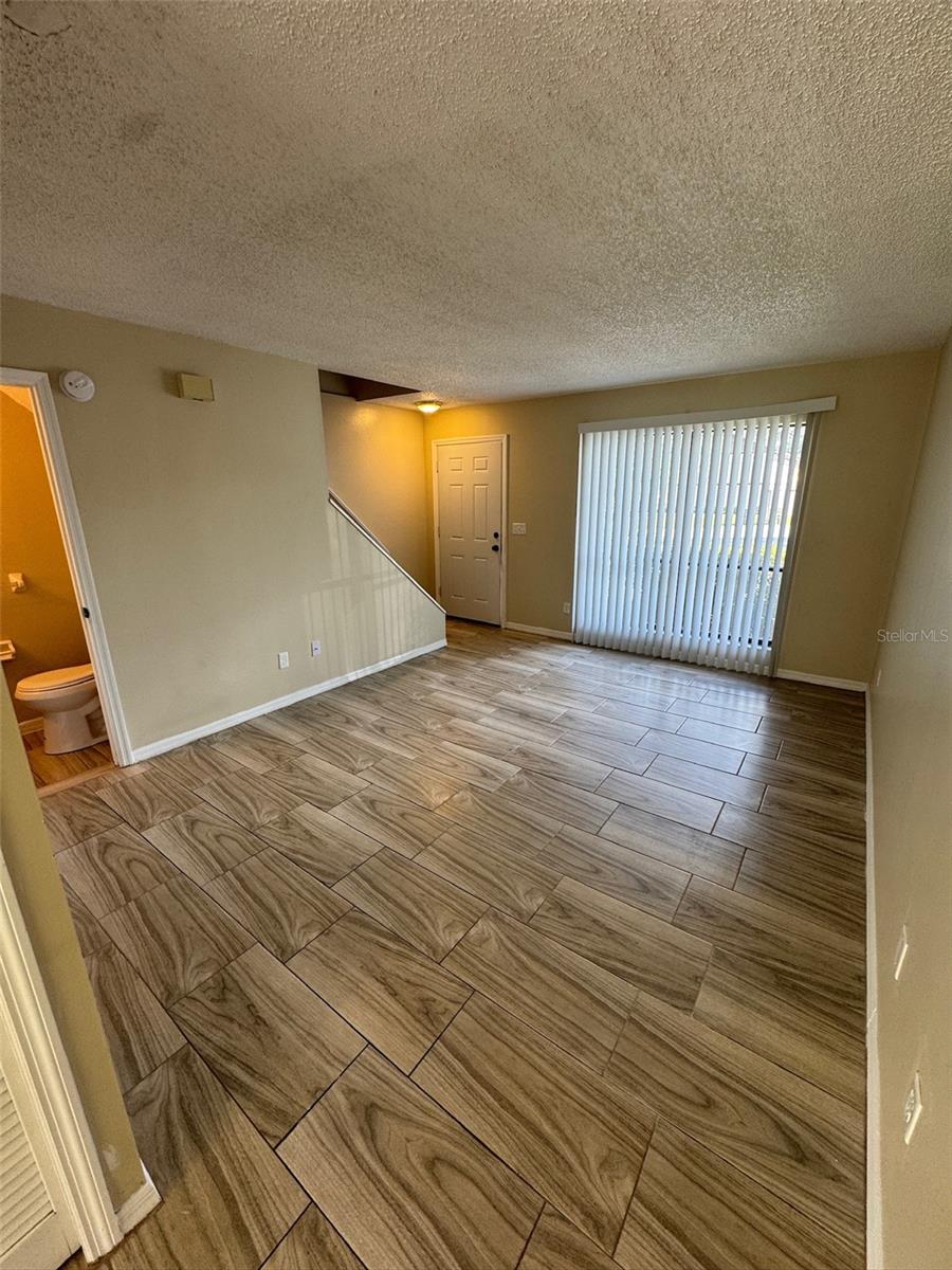 Image 5 of 17 For 1422-1422 17th Avenue