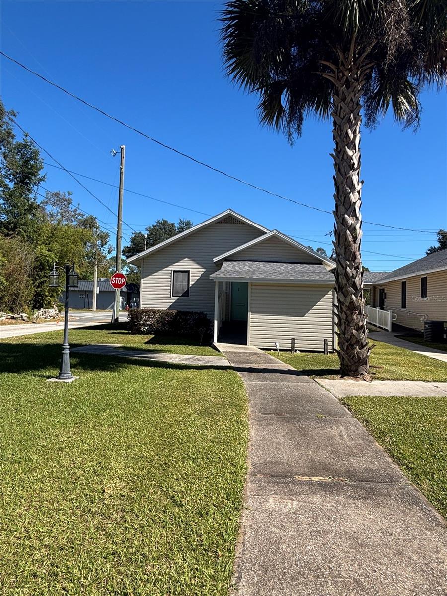 Image 2 of 11 For 1024 8th Avenue