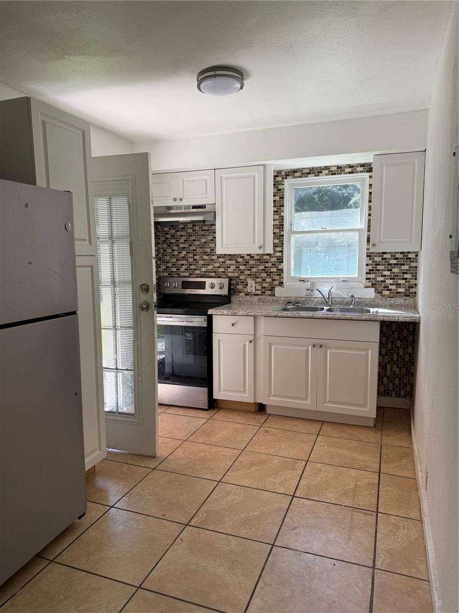 Image 5 of 9 For 5976 115th Street