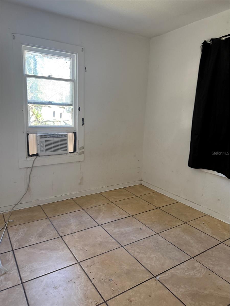 Image 6 of 9 For 5976 115th Street