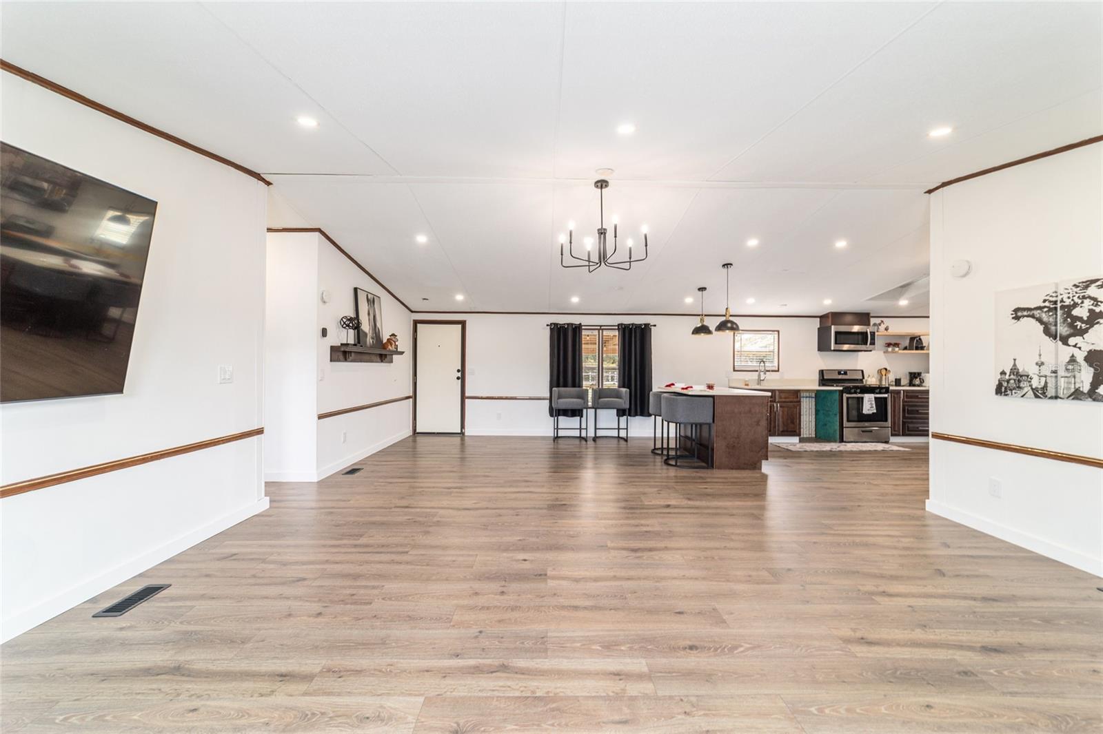 Image 16 of 63 For 5150 117 Avenue