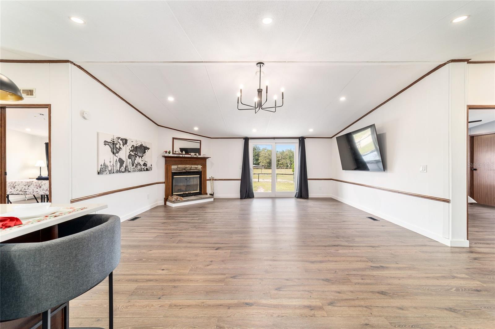 Image 19 of 63 For 5150 117 Avenue