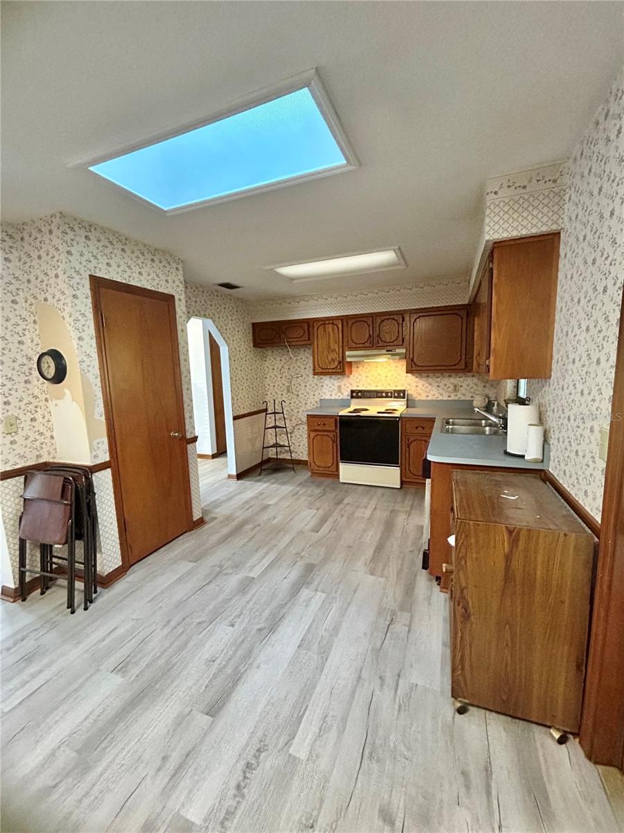 Image 11 of 34 For 3 Redwood Road