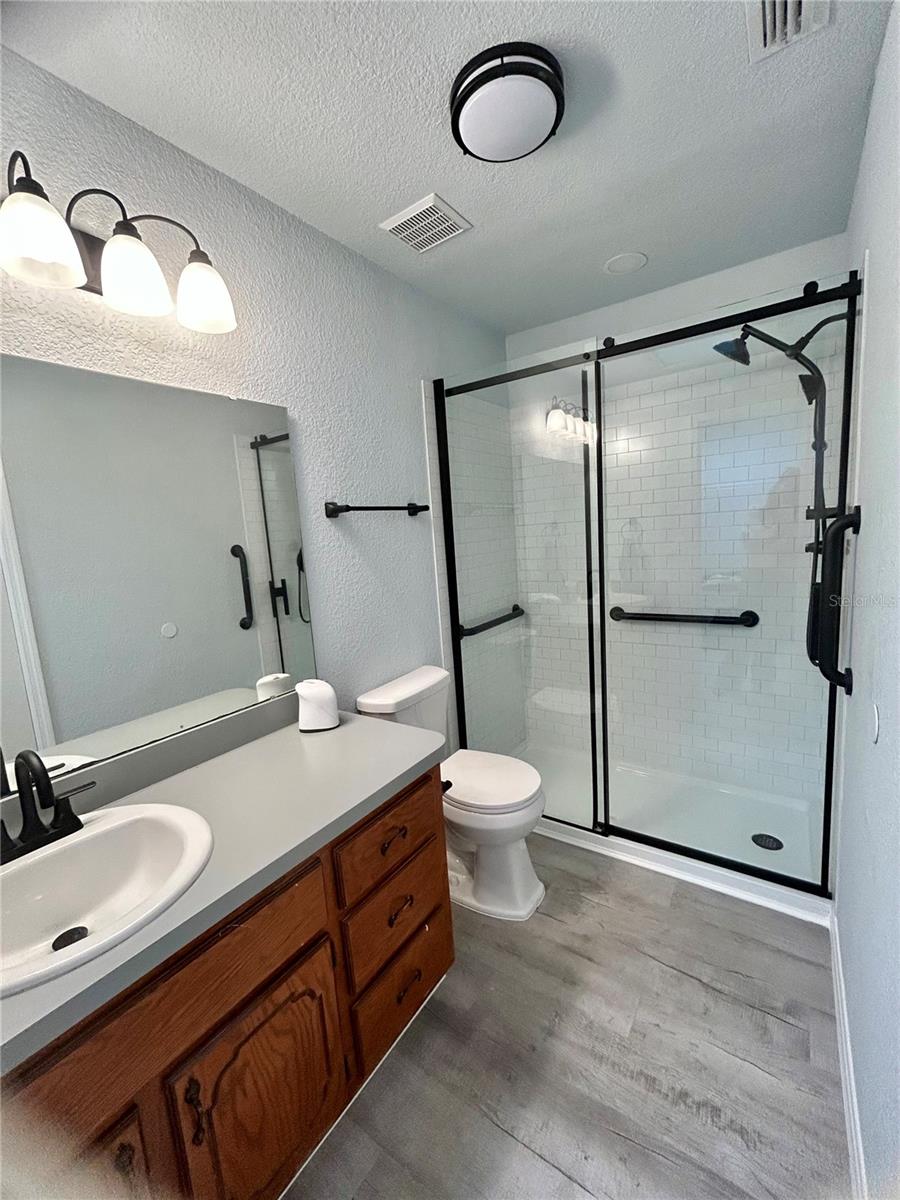 Image 18 of 34 For 3 Redwood Road