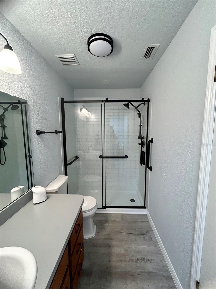 Image 19 of 34 For 3 Redwood Road