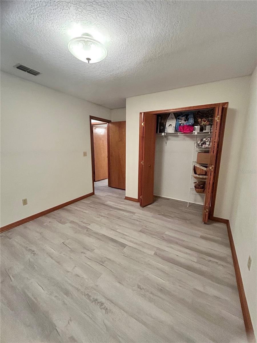 Image 26 of 34 For 3 Redwood Road