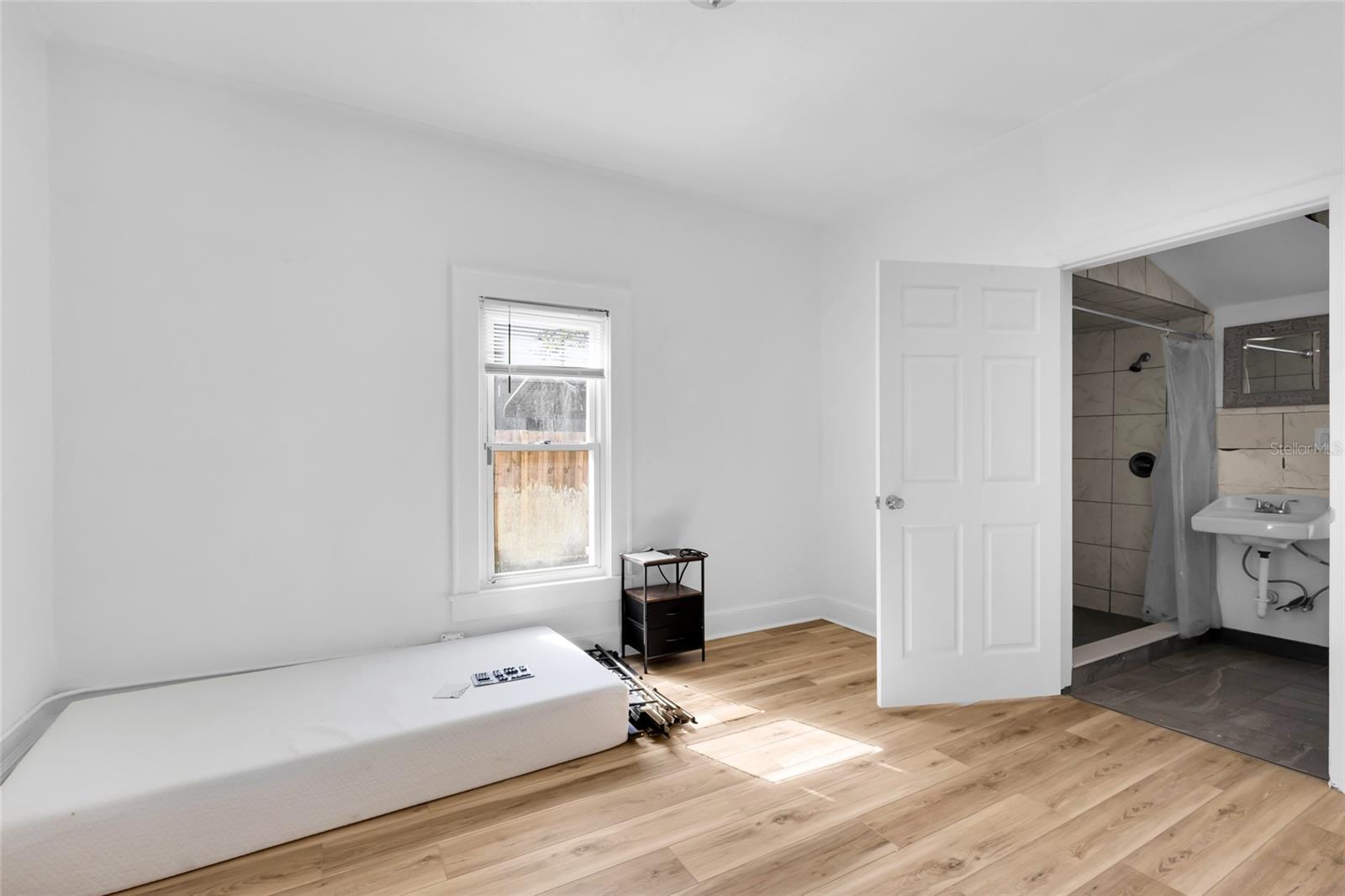 Image 15 of 72 For 1920 8th Road